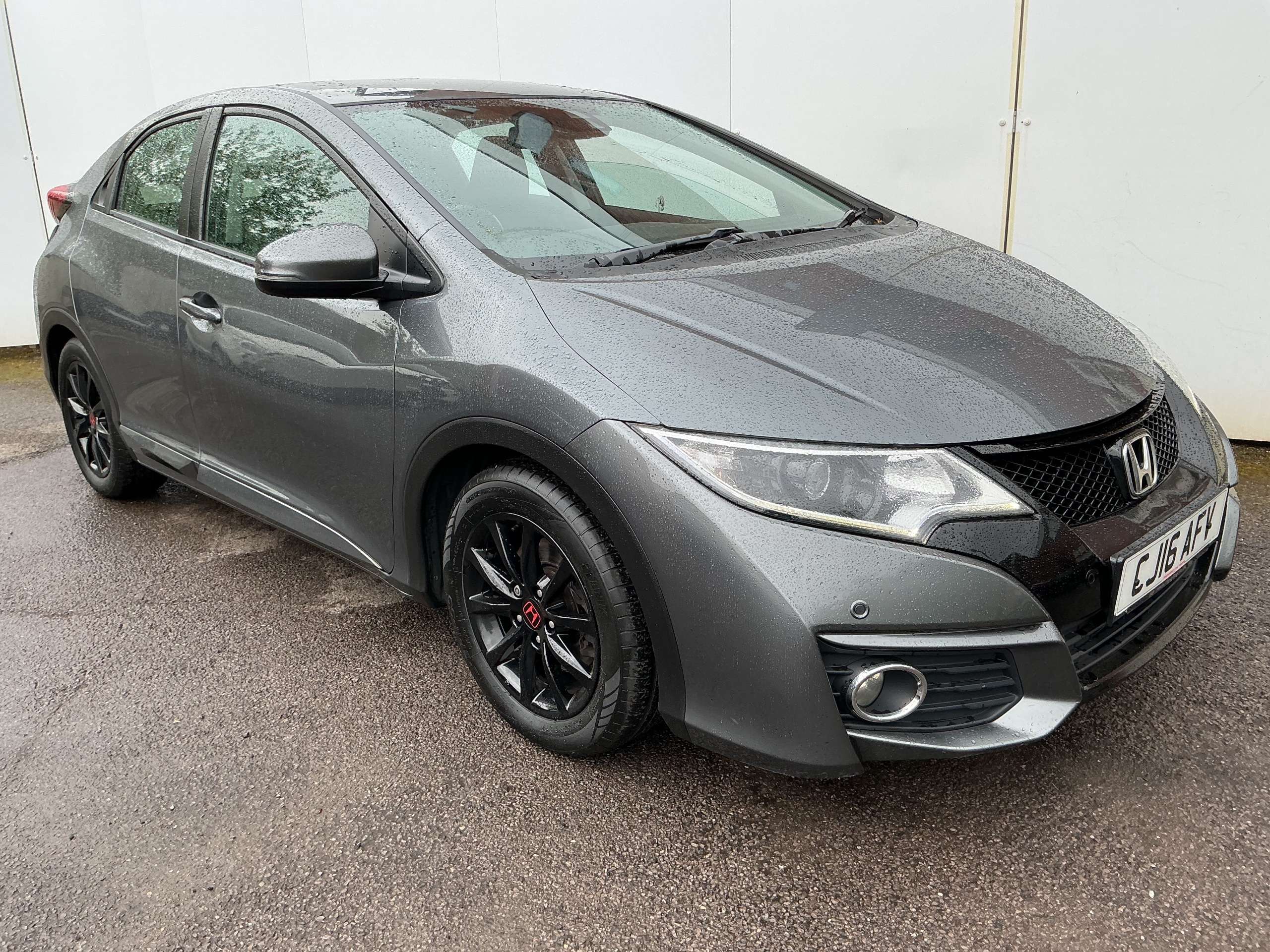 A 2016 HONDA CIVIC 1.6 i-DTEC SE Plus (Navi) Hatchback 5dr Diesel Manual Euro 5 (s/s) (120 ps) A 2016 HONDA CIVIC 1.6 i-DTEC SE Plus (Navi) Hatchback 5dr Diesel Manual Euro 5 (s/s) (120 ps)