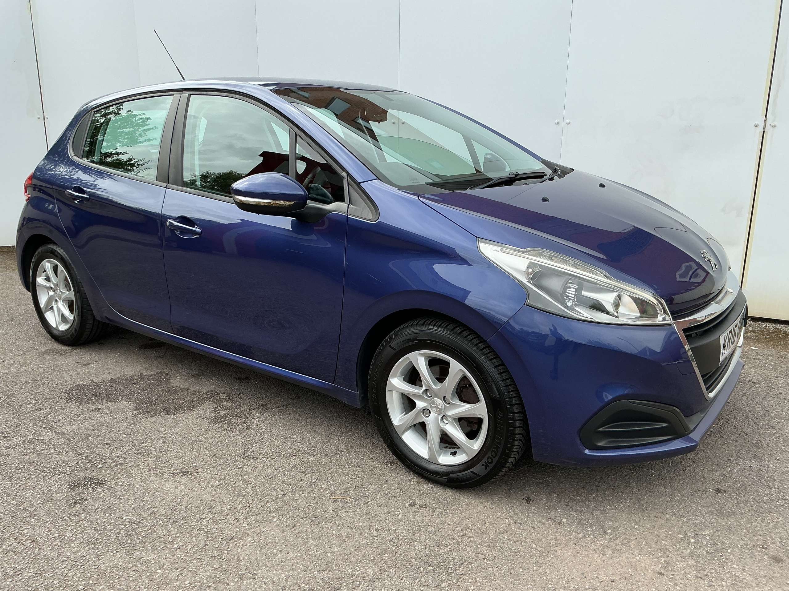 A 2016 PEUGEOT 208 1.2 PureTech Active Hatchback 5dr Petrol Manual Euro 6 (82 ps) A 2016 PEUGEOT 208 1.2 PureTech Active Hatchback 5dr Petrol Manual Euro 6 (82 ps)
