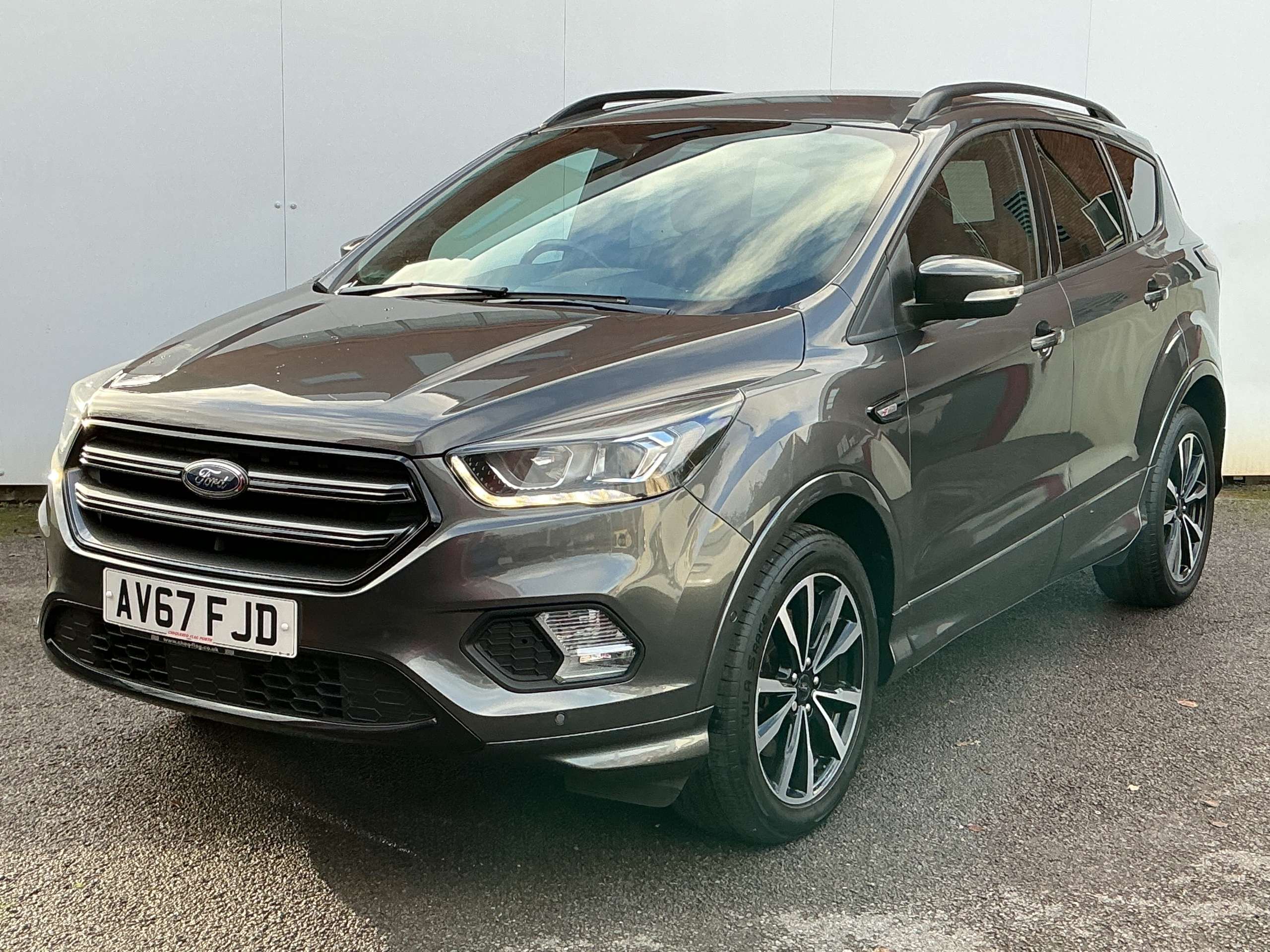 A 2017 FORD KUGA 1.5 TDCi ST-Line SUV 5dr Diesel Manual Euro 6 (s/s) (120 ps) A 2017 FORD KUGA 1.5 TDCi ST-Line SUV 5dr Diesel Manual Euro 6 (s/s) (120 ps)