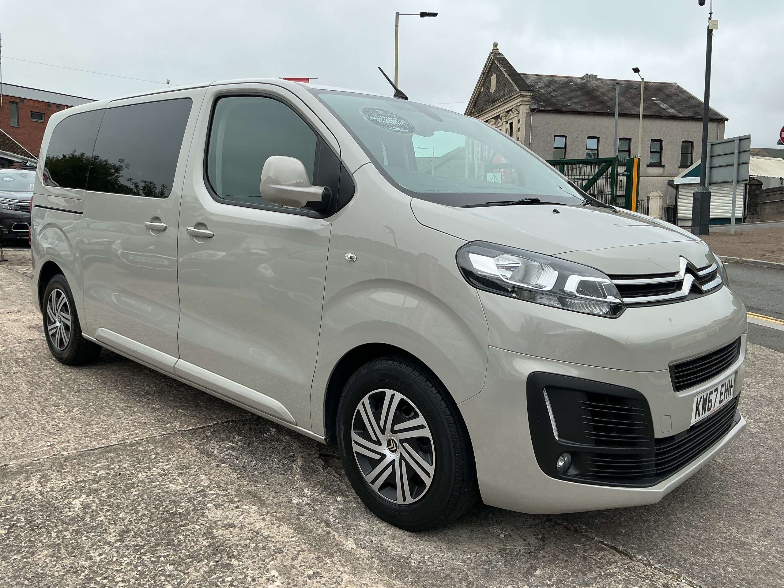 A 2017 CITROEN SPACETOURER 1.6 BlueHDi Business M MPV 5dr Diesel Manual MWB Euro 6 (s/s) (115 ps) A 2017 CITROEN SPACETOURER 1.6 BlueHDi Business M MPV 5dr Diesel Manual MWB Euro 6 (s/s) (115 ps)