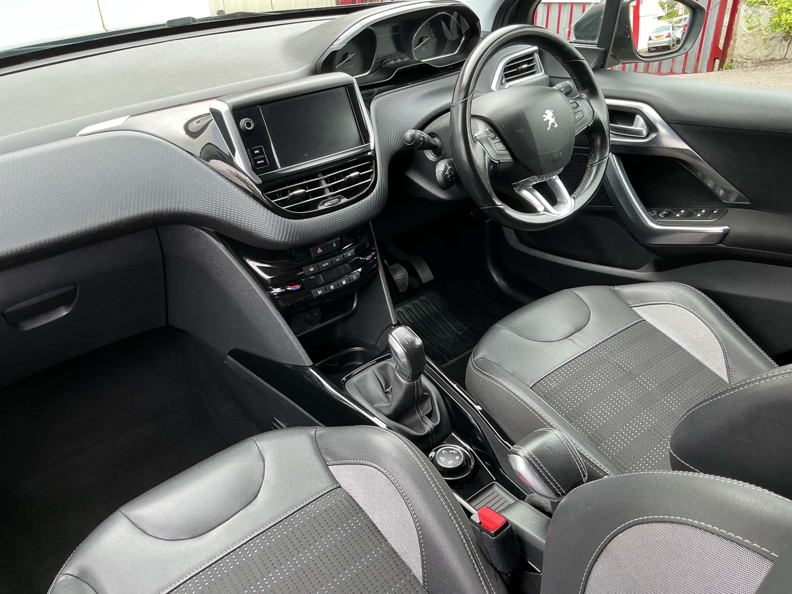 2018 PEUGEOT 2008 2018 PEUGEOT 2008
