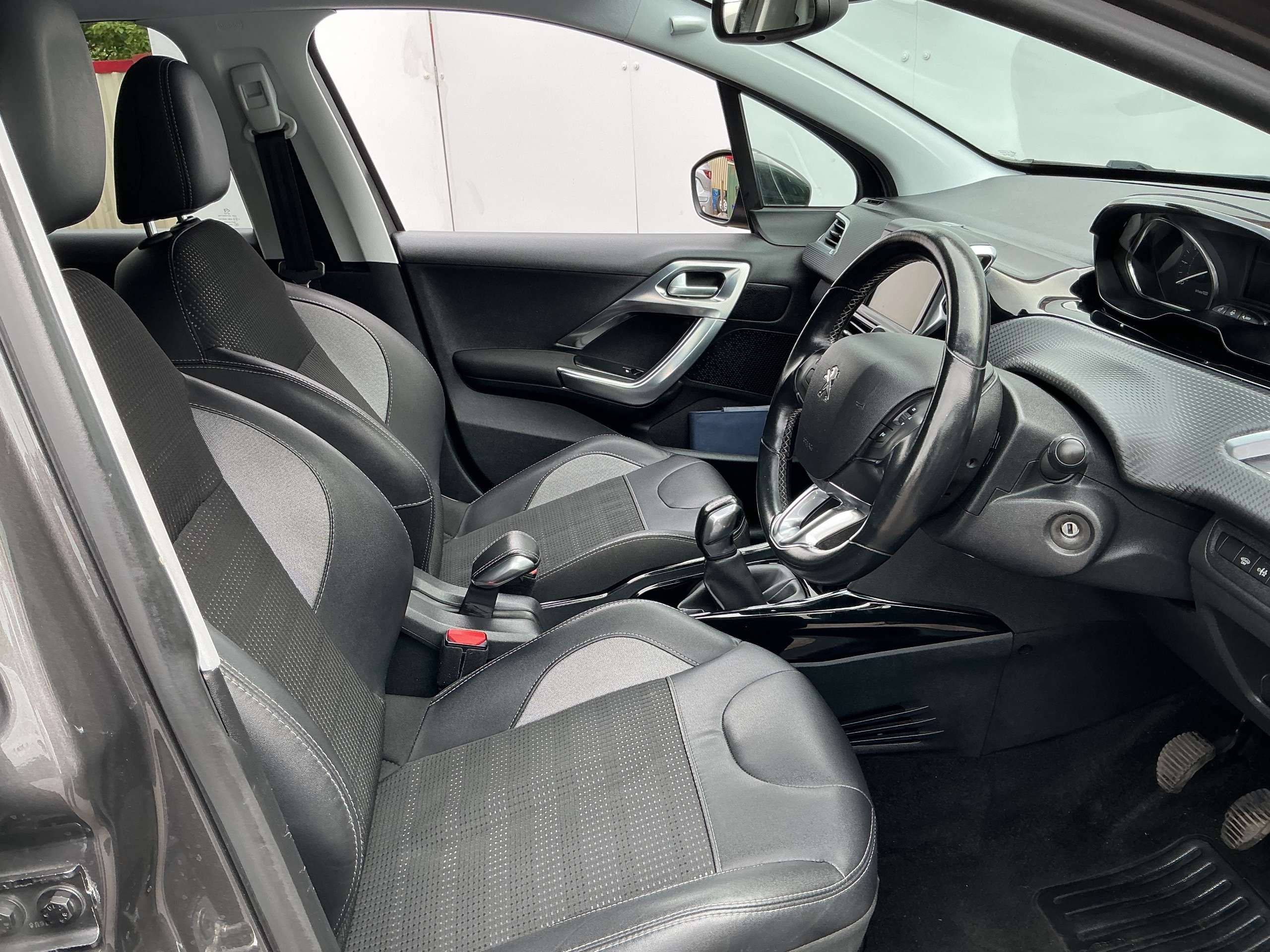 2018 PEUGEOT 2008 2018 PEUGEOT 2008