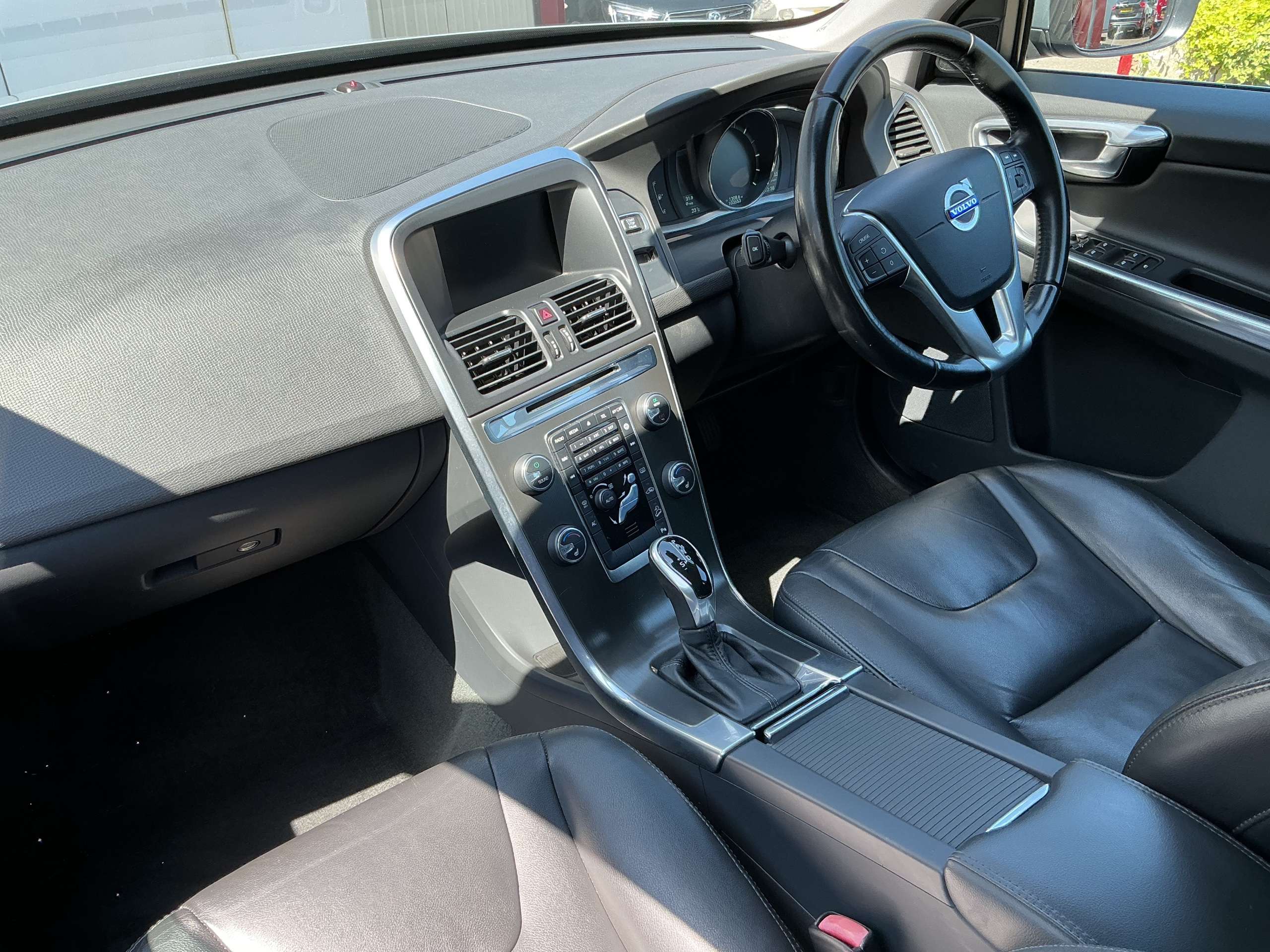 2014 VOLVO XC60 2014 VOLVO XC60