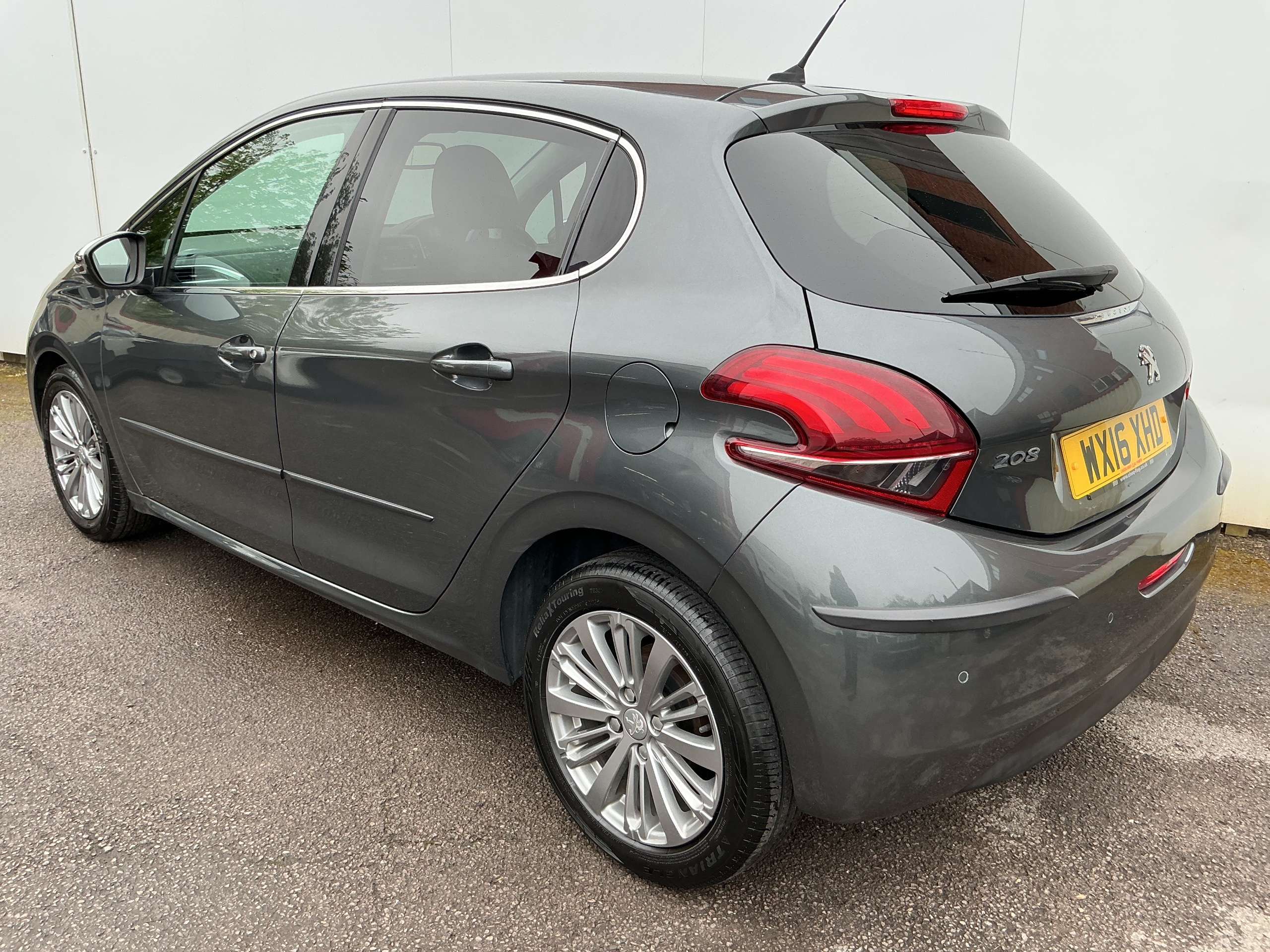 2016 PEUGEOT 208 2016 PEUGEOT 208