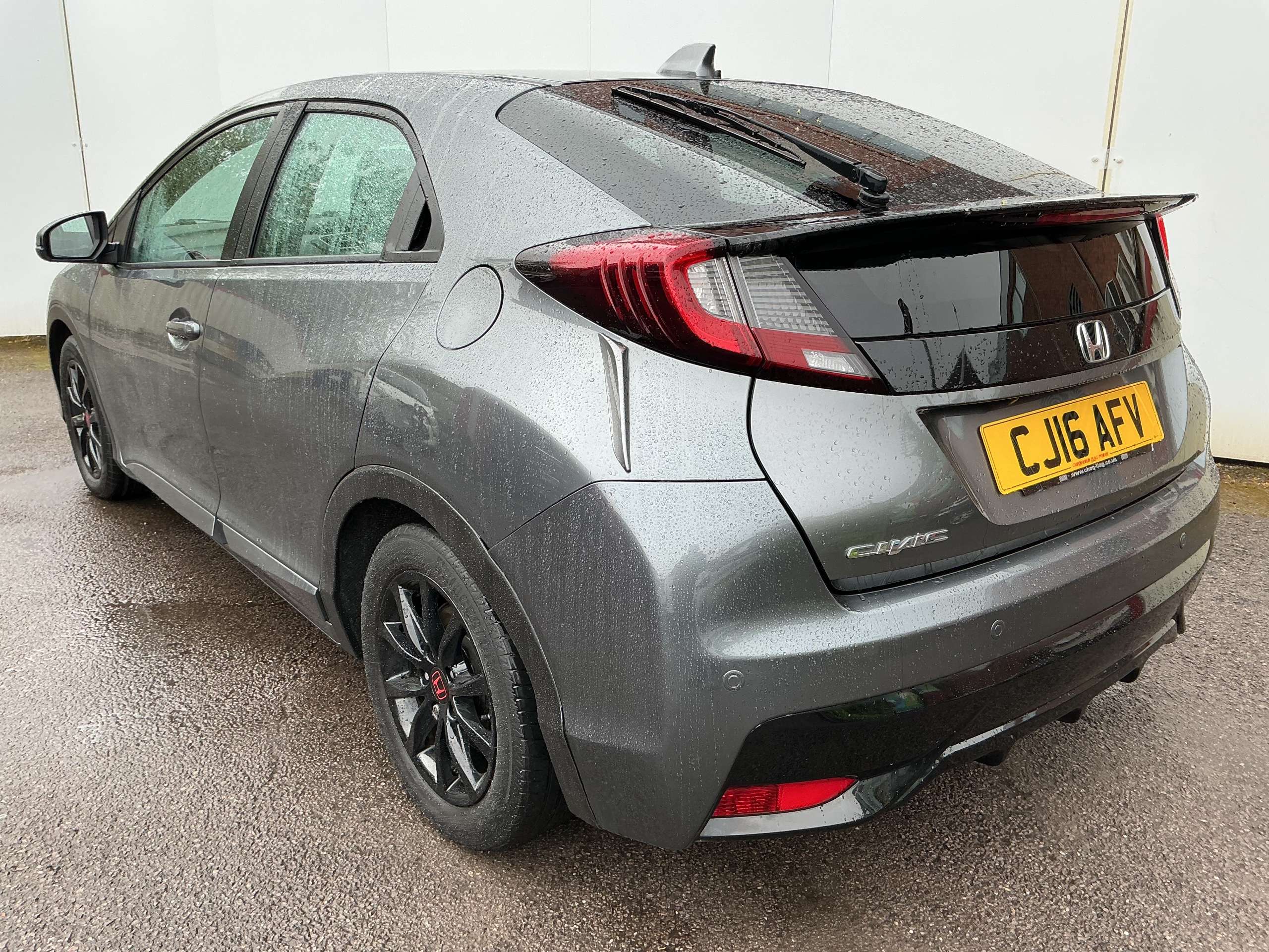 A 2016 HONDA CIVIC 1.6 i-DTEC SE Plus (Navi) Hatchback 5dr Diesel Manual Euro 5 (s/s) (120 ps) A 2016 HONDA CIVIC 1.6 i-DTEC SE Plus (Navi) Hatchback 5dr Diesel Manual Euro 5 (s/s) (120 ps)