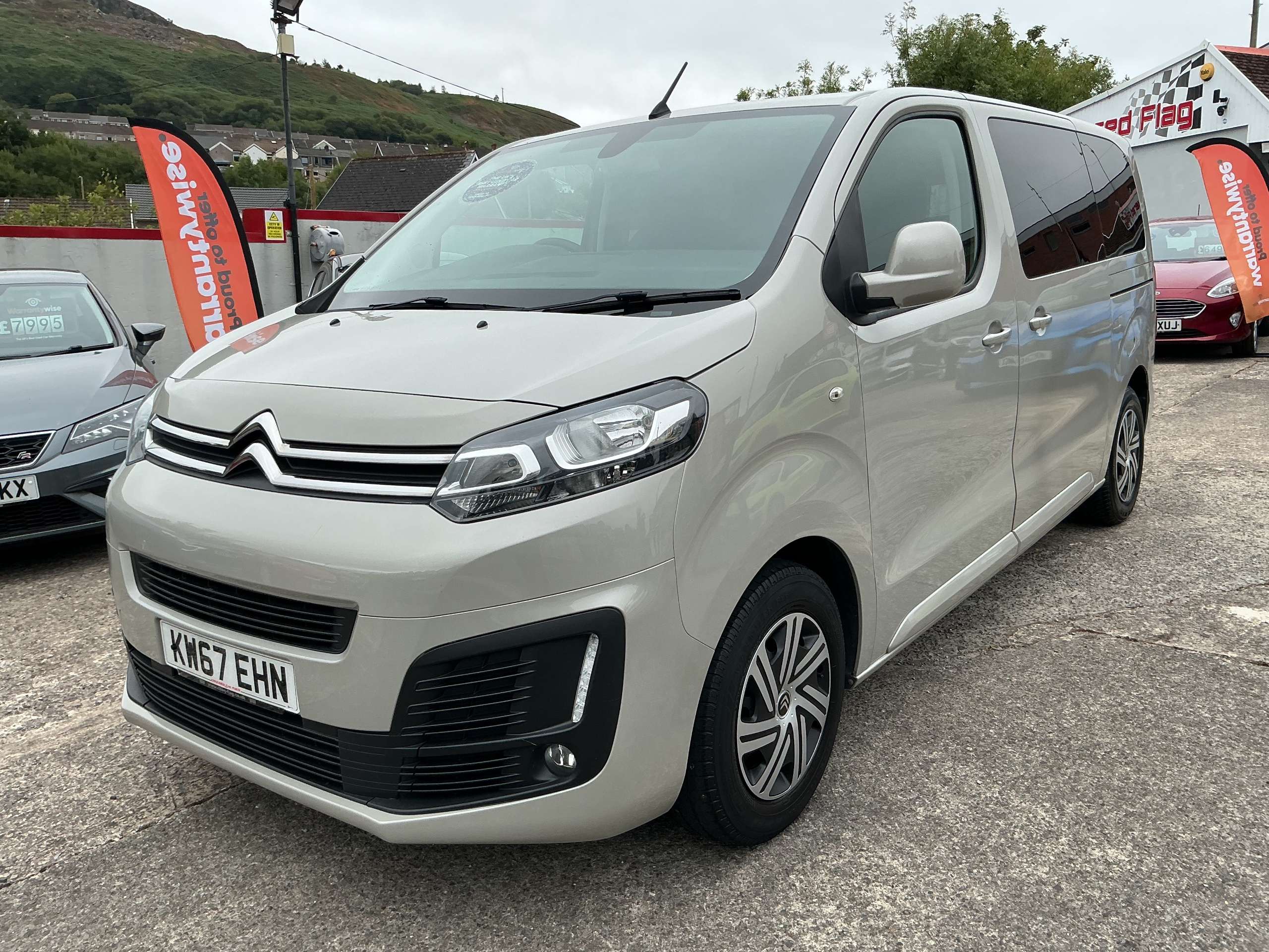 A 2017 CITROEN SPACETOURER 1.6 BlueHDi Business M MPV 5dr Diesel Manual MWB Euro 6 (s/s) (115 ps) A 2017 CITROEN SPACETOURER 1.6 BlueHDi Business M MPV 5dr Diesel Manual MWB Euro 6 (s/s) (115 ps)