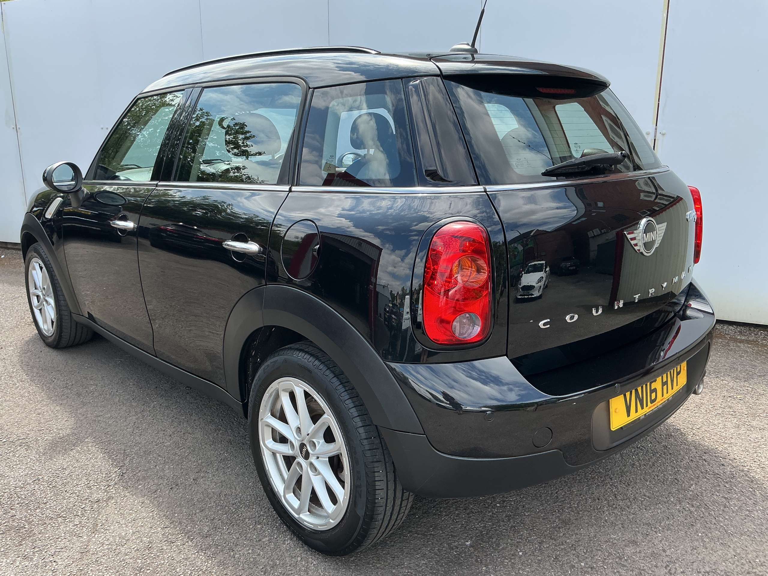 2016 MINI COUNTRYMAN 2016 MINI COUNTRYMAN