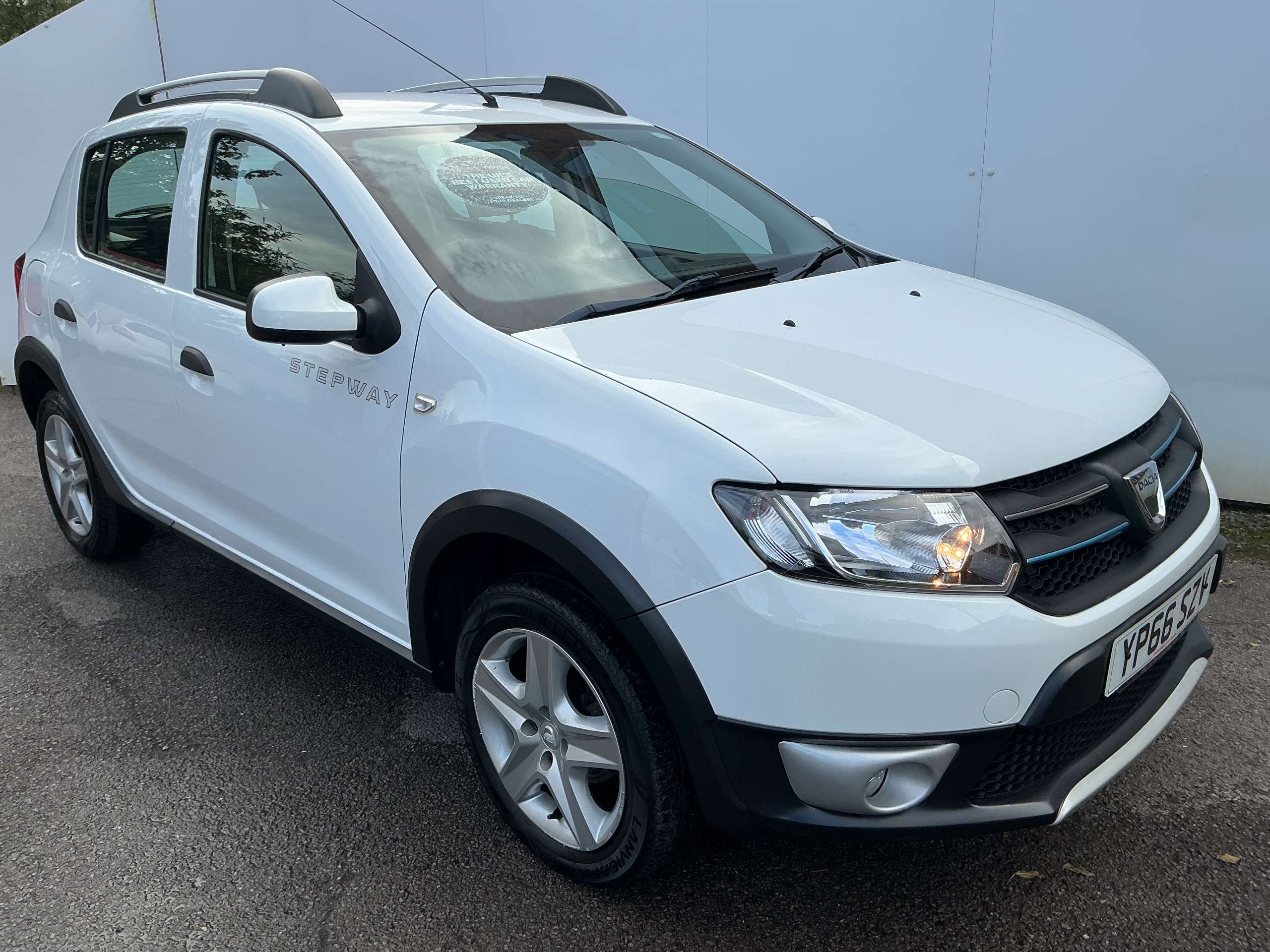 A 2016 DACIA SANDERO STEPWAY 1.5 dCi Laureate Hatchback 5dr Diesel Manual Euro 6 (s/s) (90 ps) A 2016 DACIA SANDERO STEPWAY 1.5 dCi Laureate Hatchback 5dr Diesel Manual Euro 6 (s/s) (90 ps)