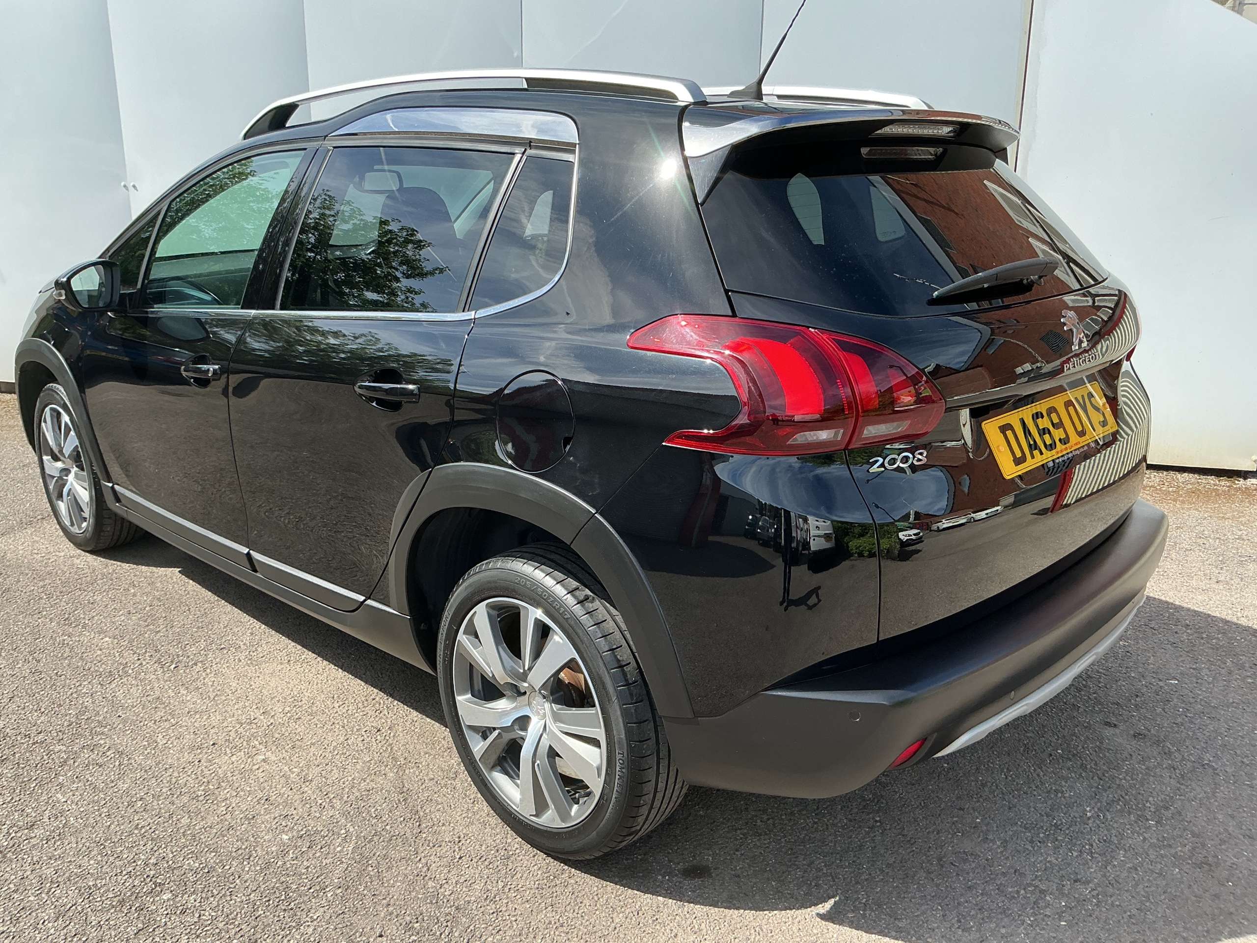 2019 PEUGEOT 2008 2019 PEUGEOT 2008