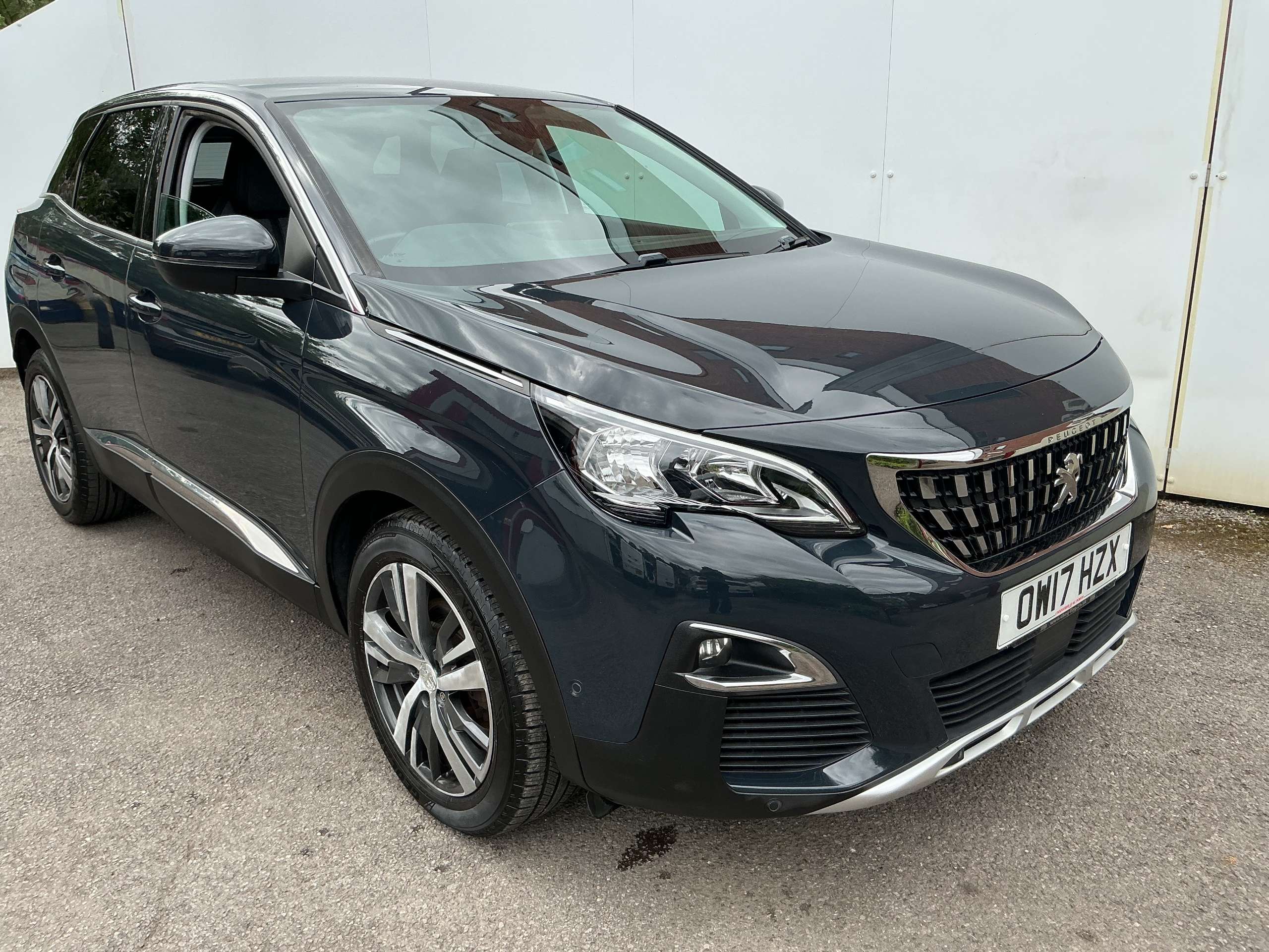 A 2017 PEUGEOT 3008 1.6 Blue Hdi 100 Allure A 2017 PEUGEOT 3008 1.6 Blue Hdi 100 Allure