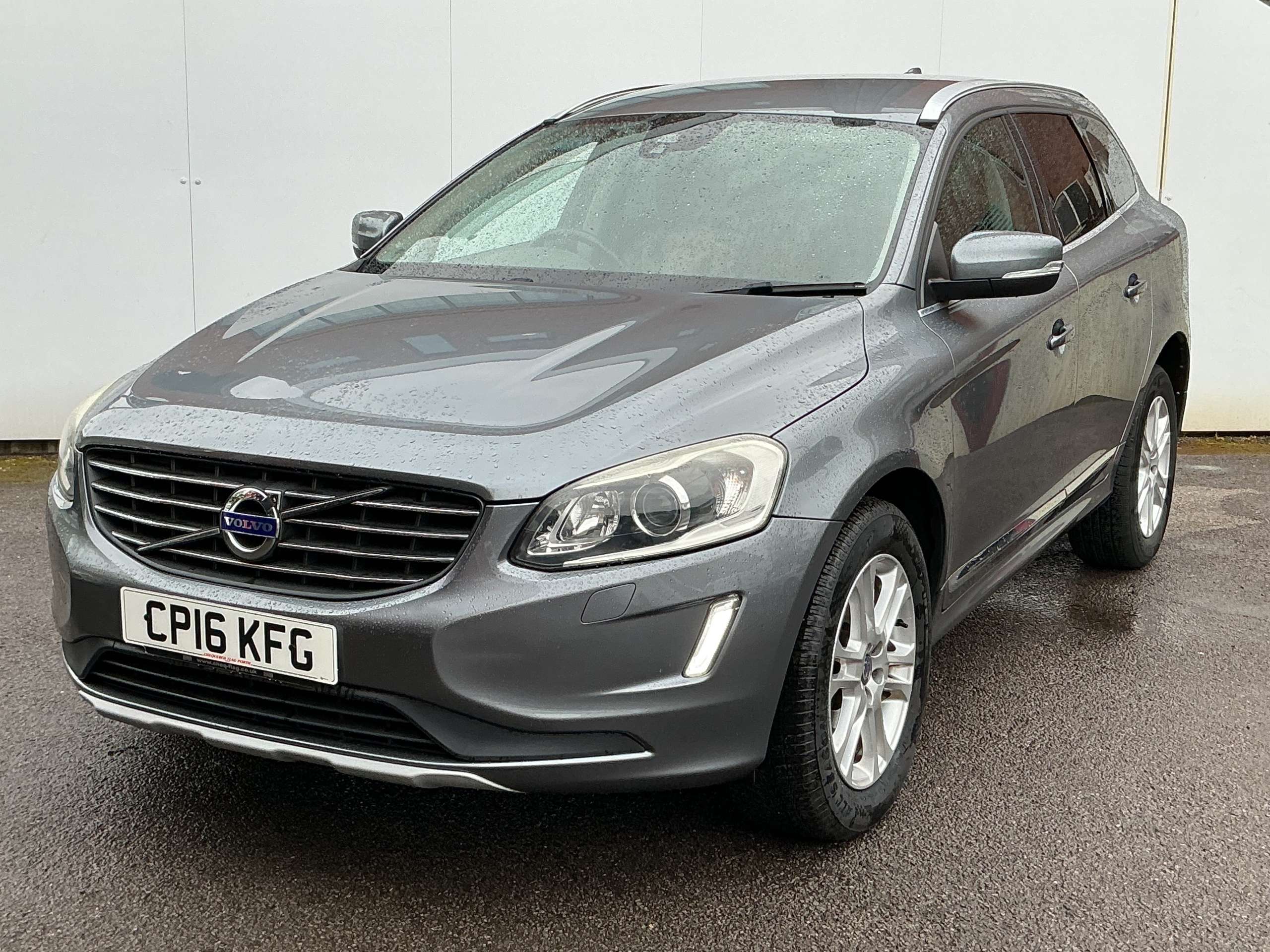 A 2016 VOLVO XC60 2.4 D4 SE Lux Nav SUV 5dr Diesel Auto AWD Euro 6 (s/s) (190 ps) A 2016 VOLVO XC60 2.4 D4 SE Lux Nav SUV 5dr Diesel Auto AWD Euro 6 (s/s) (190 ps)