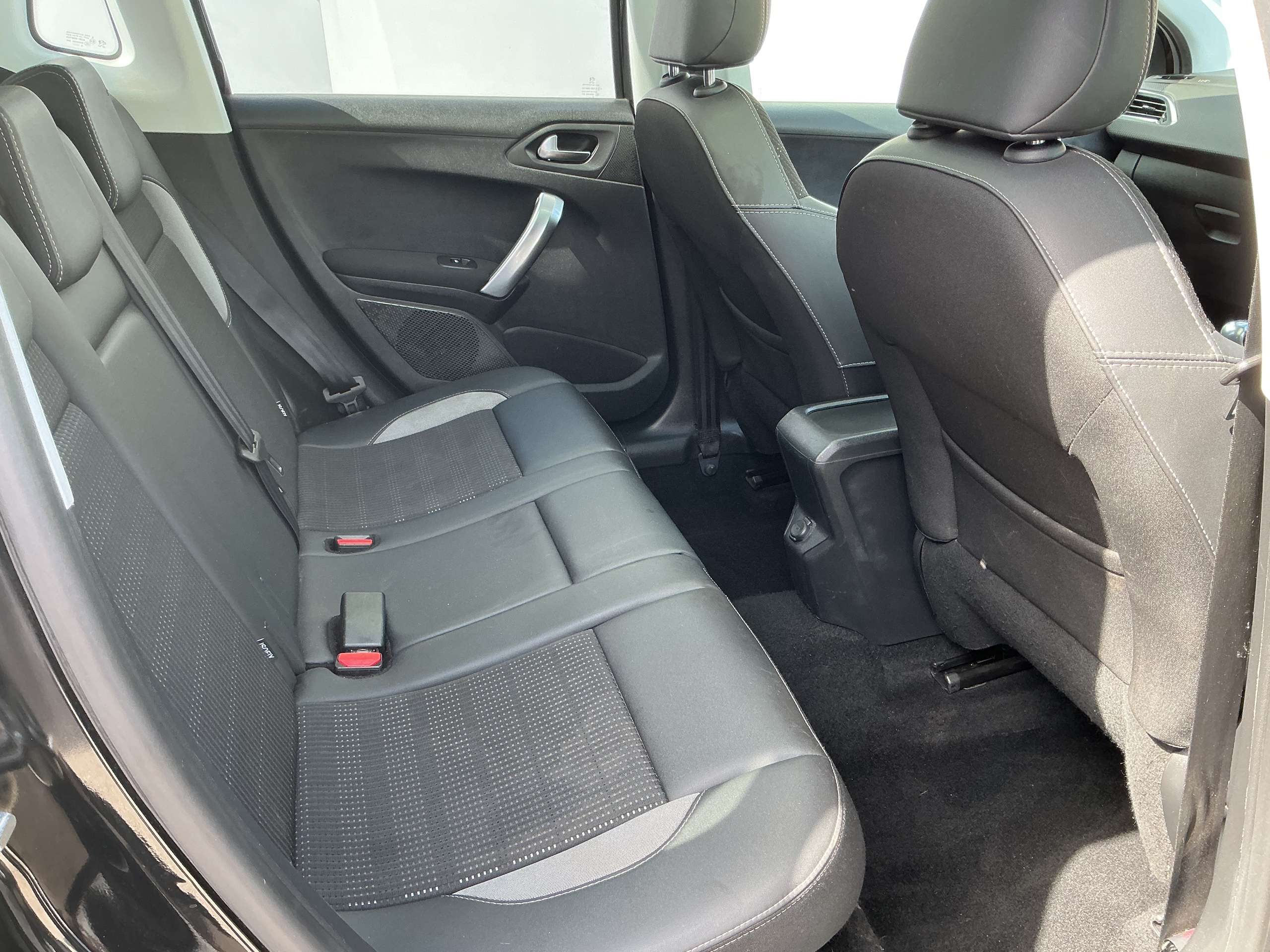2019 PEUGEOT 2008 2019 PEUGEOT 2008