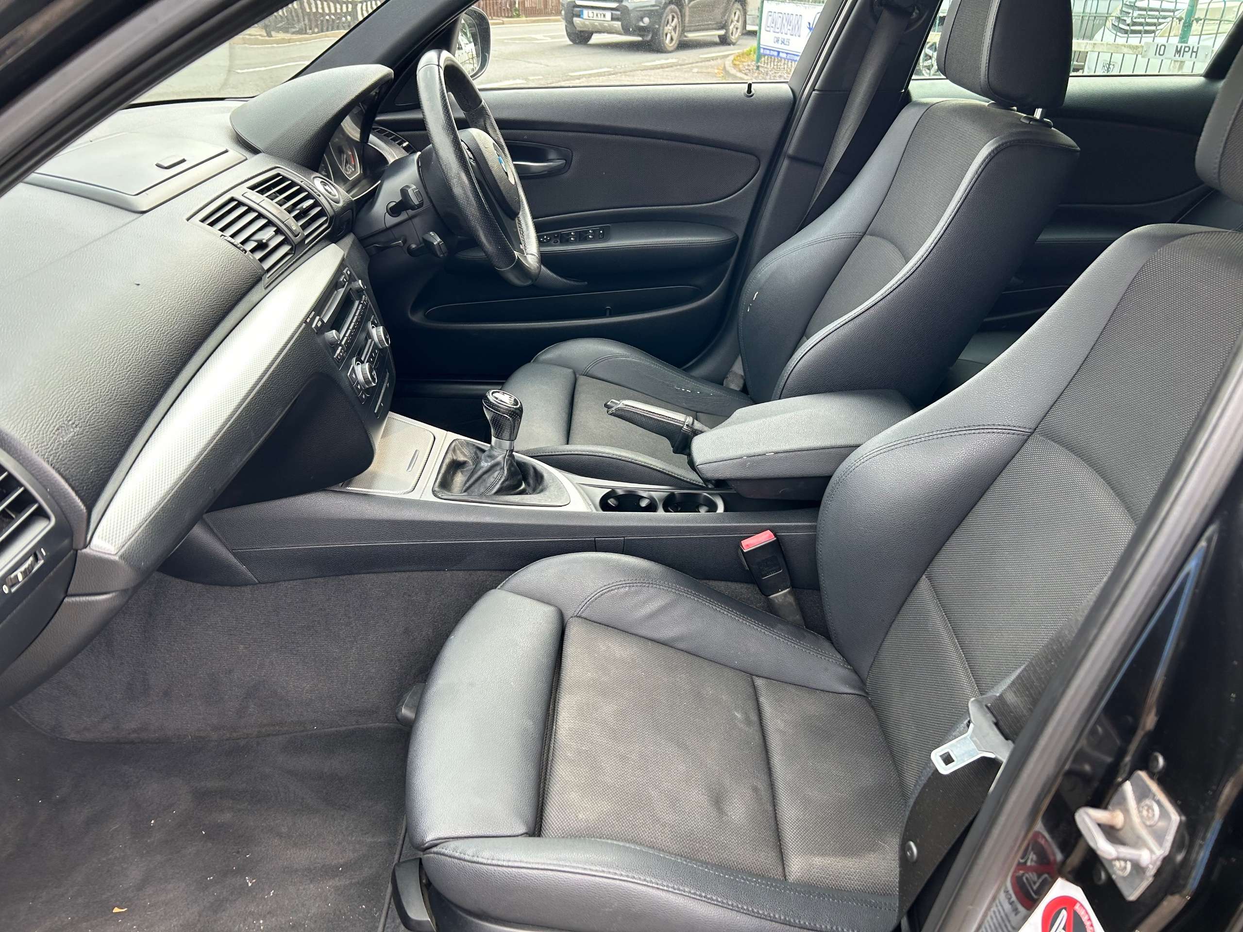 2011 BMW 1 SERIES 2011 BMW 1 SERIES