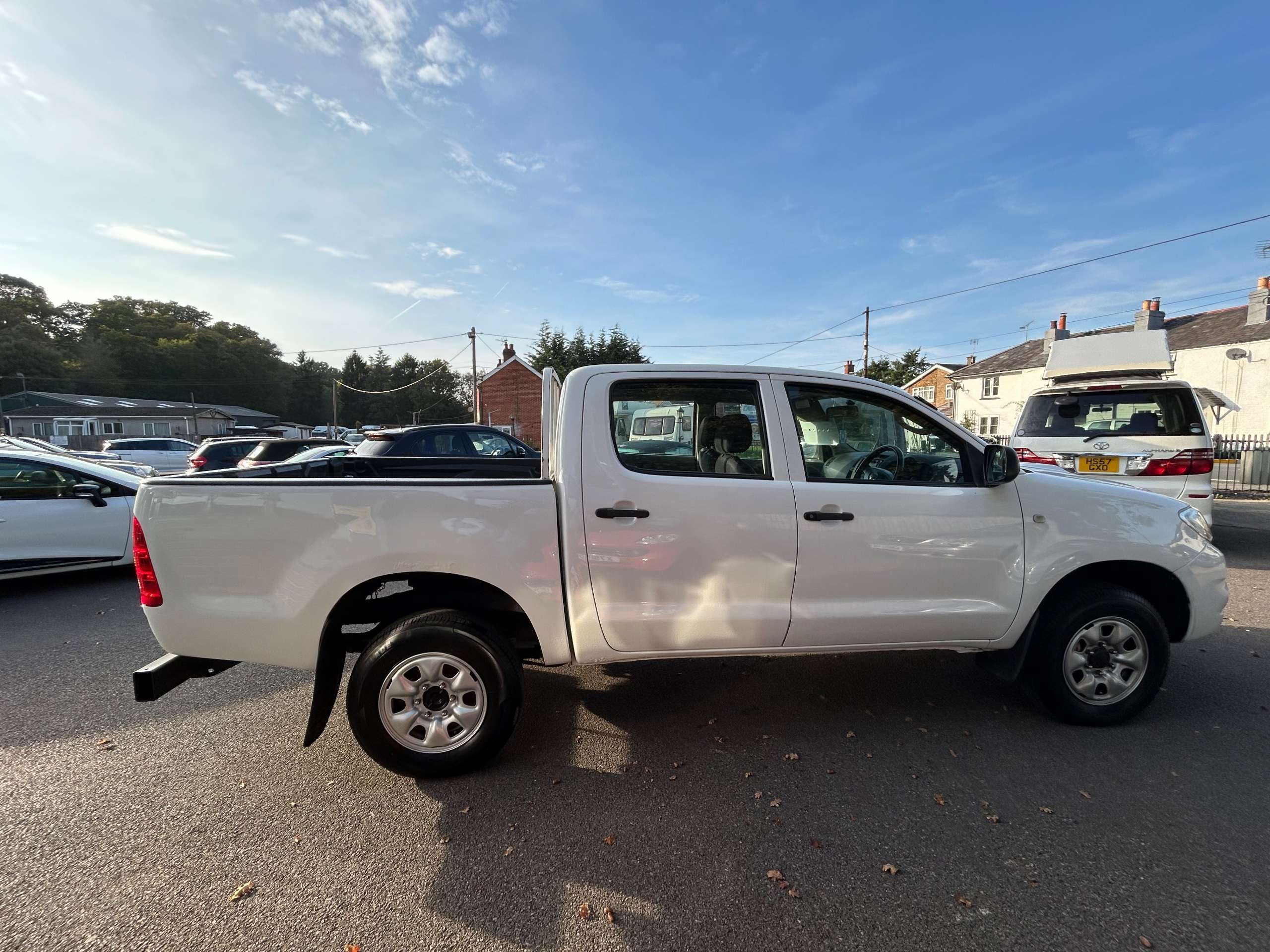 2011 TOYOTA HILUX 2011 TOYOTA HILUX