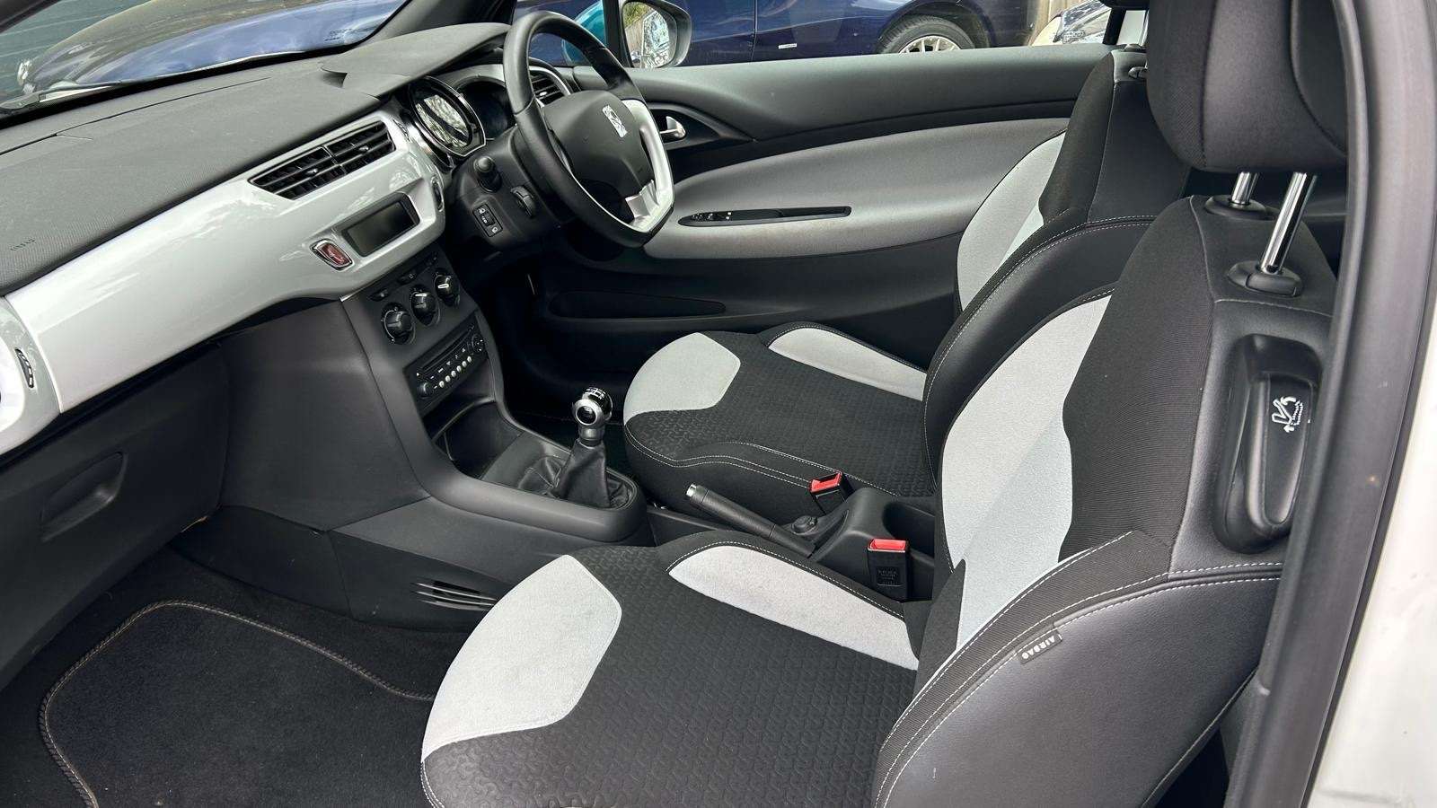2015 CITROEN DS3 2015 CITROEN DS3