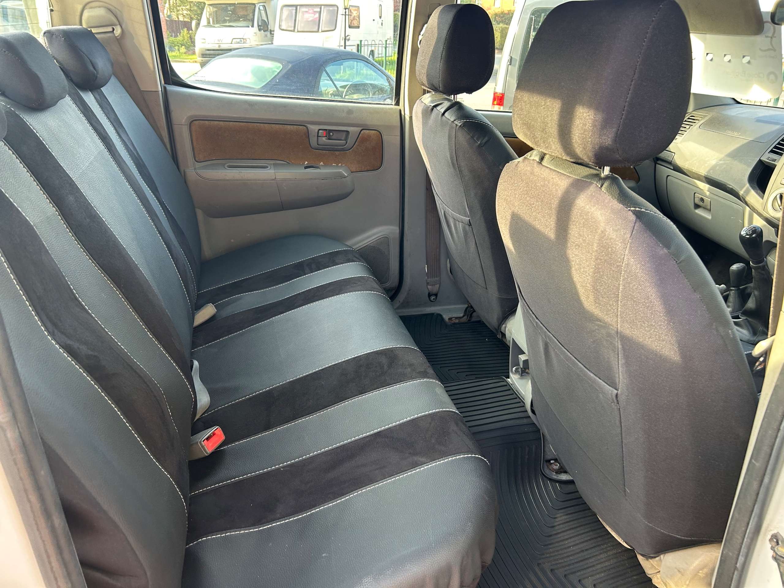 2011 TOYOTA HILUX 2011 TOYOTA HILUX