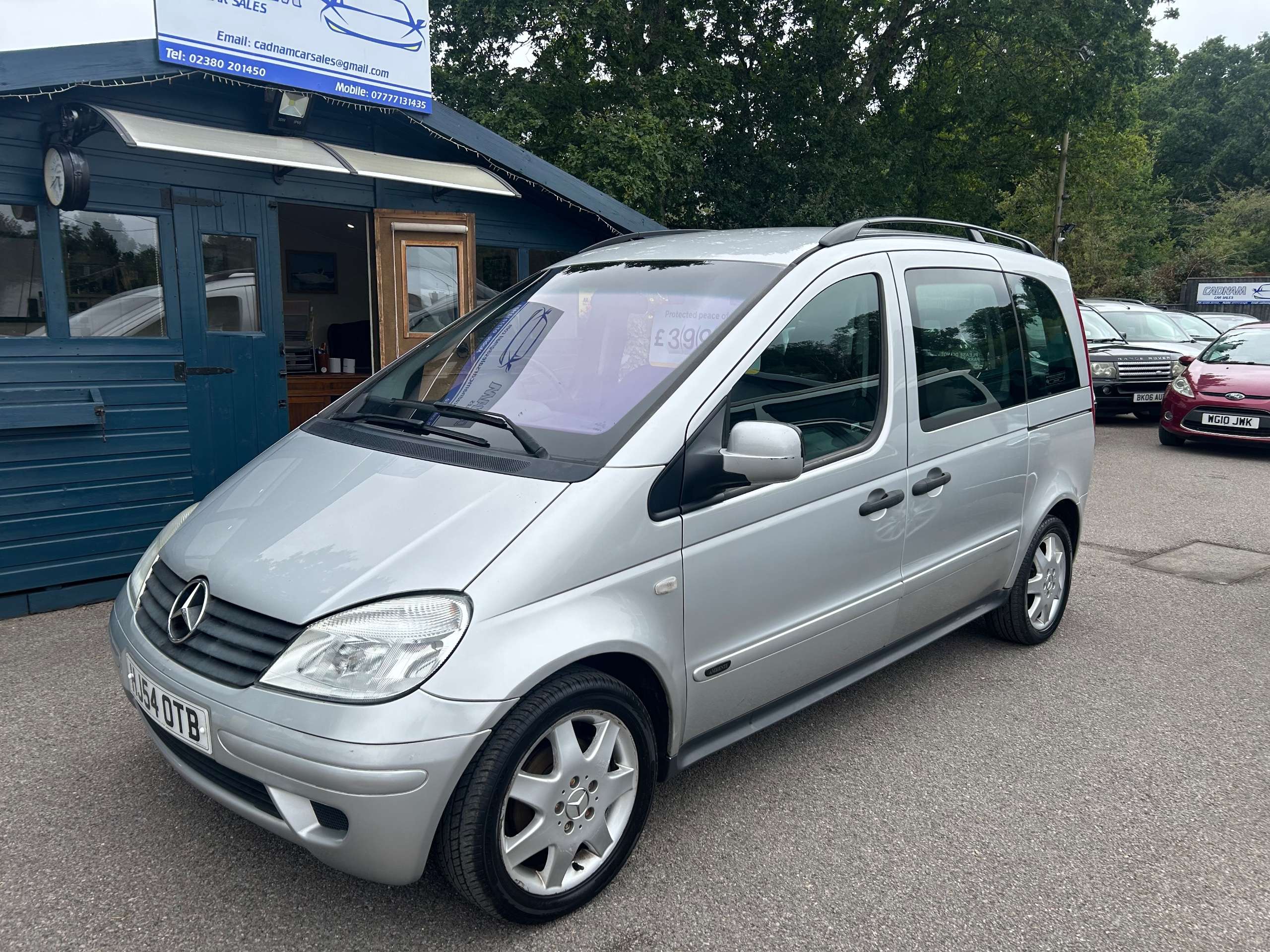 A 2004 MERCEDES-BENZ VANEO 1.7 CDI Ambiente MPV 5dr Diesel Manual (157 g/km, 90 bhp) A 2004 MERCEDES-BENZ VANEO 1.7 CDI Ambiente MPV 5dr Diesel Manual (157 g/km, 90 bhp)