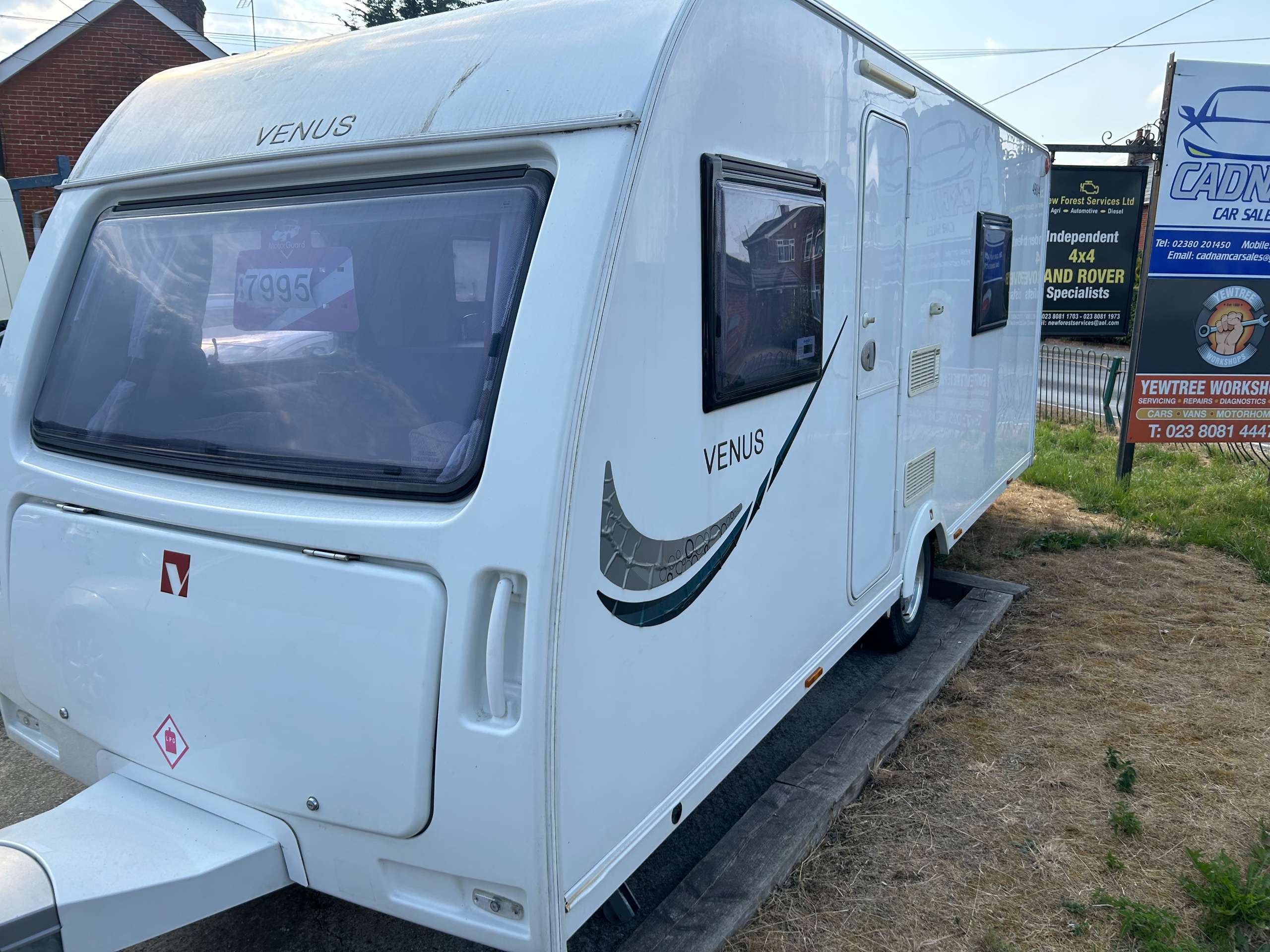 A 2013 LUNAR VENUS 490/4 A 2013 LUNAR VENUS 490/4
