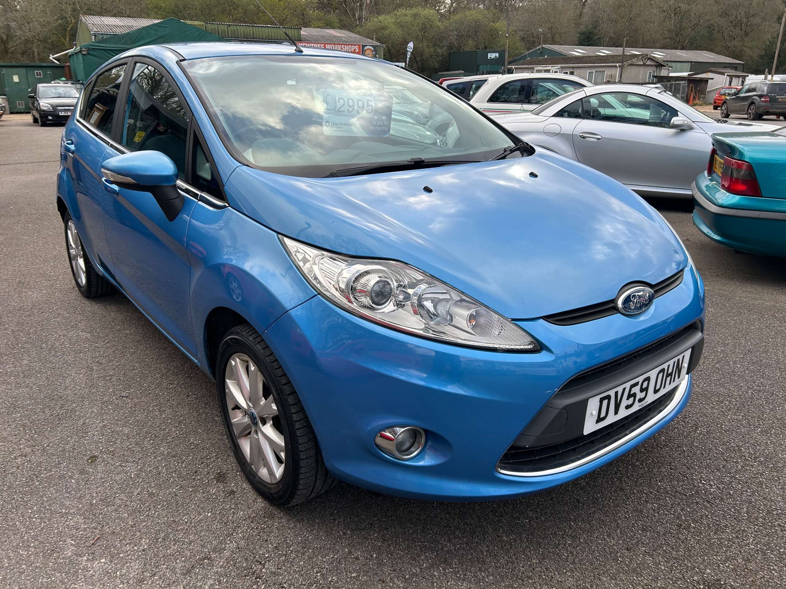 A 2009 FORD FIESTA 1.25 Zetec Hatchback 5dr Petrol Manual (133 g/km, 81 bhp) A 2009 FORD FIESTA 1.25 Zetec Hatchback 5dr Petrol Manual (133 g/km, 81 bhp)