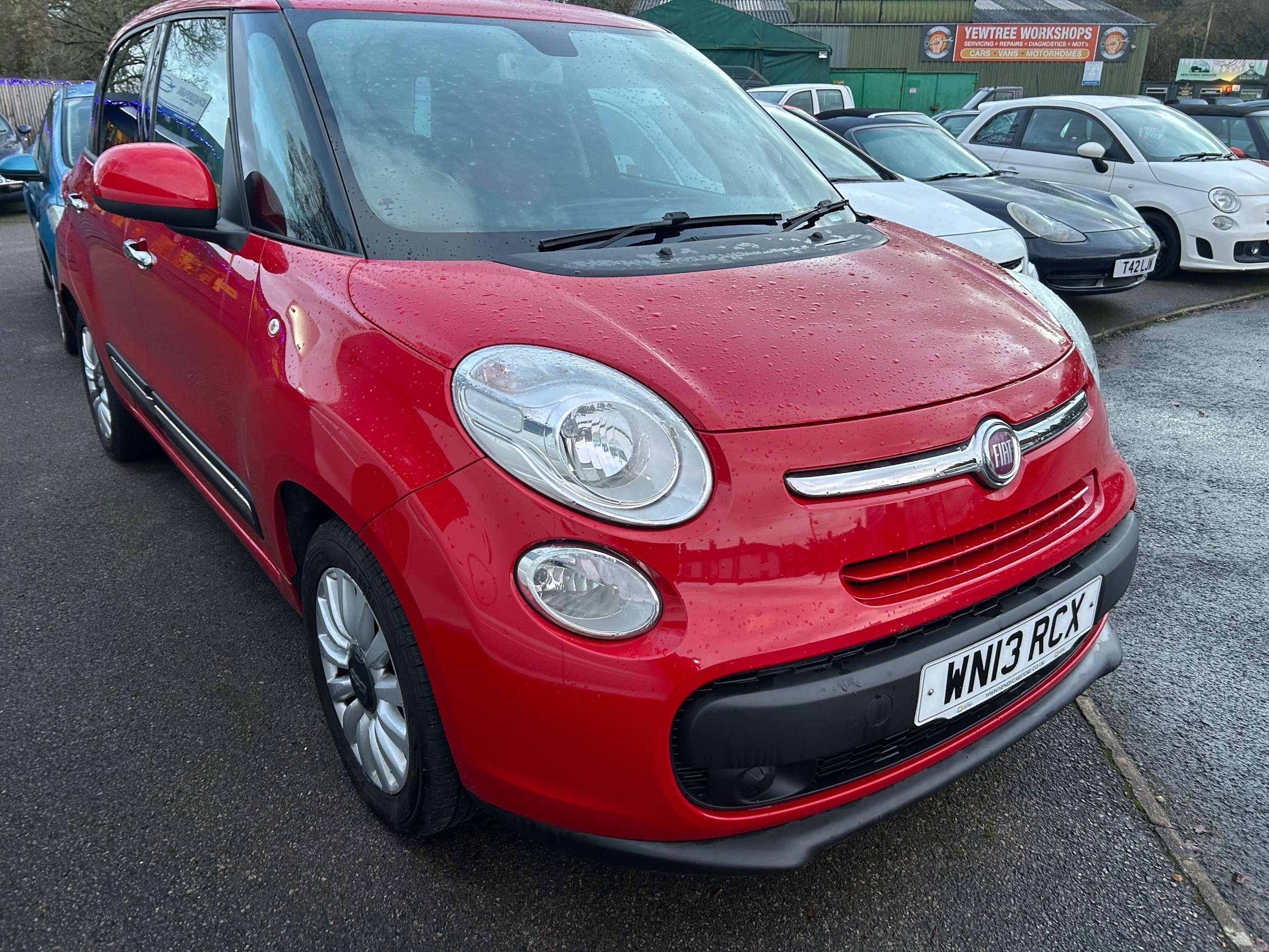 A 2013 FIAT 500L 1.4 Pop Star MPV 5dr Petrol Manual Euro 6 (95 bhp) A 2013 FIAT 500L 1.4 Pop Star MPV 5dr Petrol Manual Euro 6 (95 bhp)