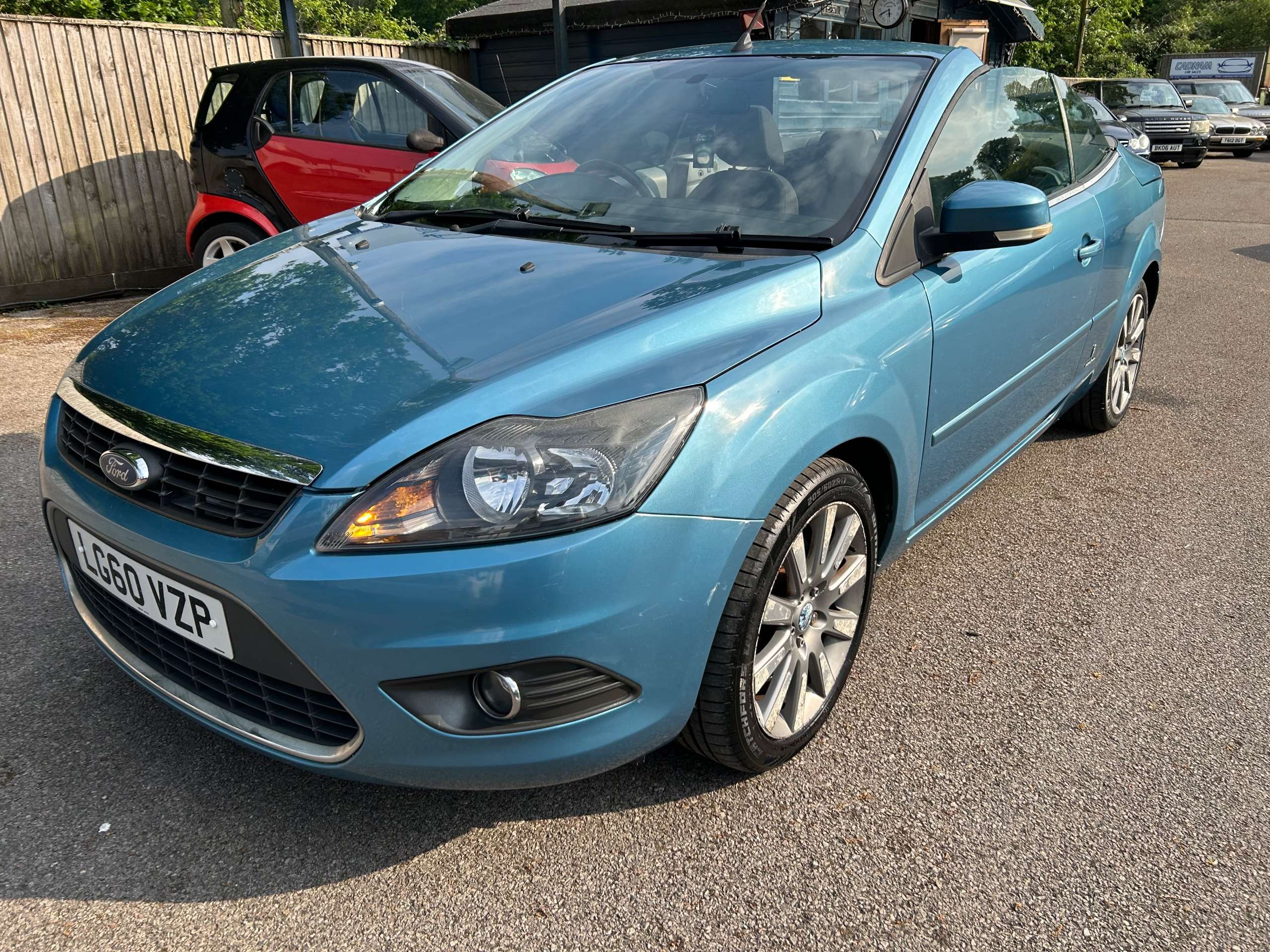 A 2010 FORD FOCUS CC 2.0 CC-2 Convertible 2dr Petrol Manual (179 g/km, 143 bhp) A 2010 FORD FOCUS CC 2.0 CC-2 Convertible 2dr Petrol Manual (179 g/km, 143 bhp)