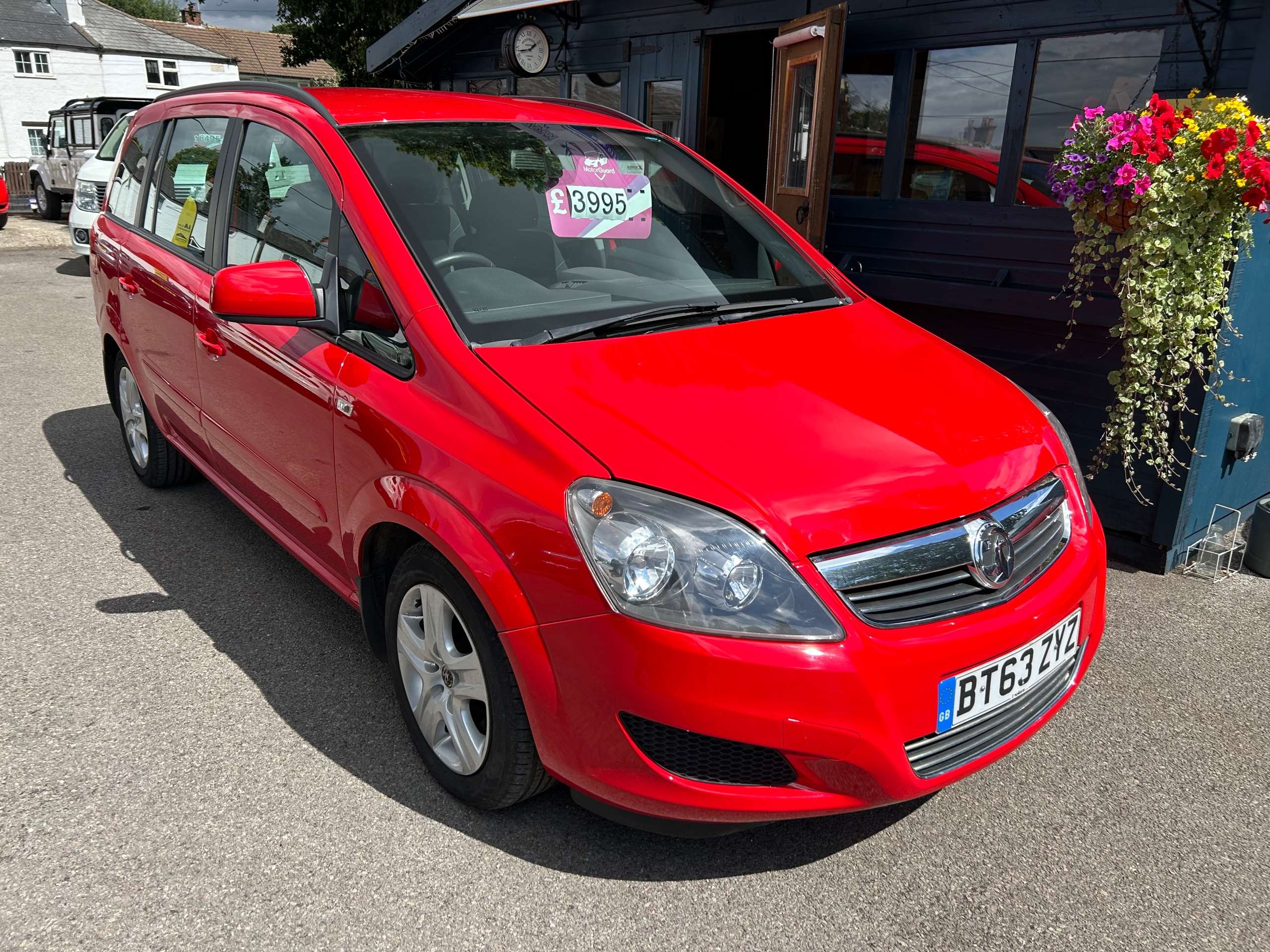 A 2014 VAUXHALL ZAFIRA 1.7 CDTi ecoFLEX Exclusiv MPV 5dr Diesel Manual Euro 5 (SNav) (110 ps) A 2014 VAUXHALL ZAFIRA 1.7 CDTi ecoFLEX Exclusiv MPV 5dr Diesel Manual Euro 5 (SNav) (110 ps)