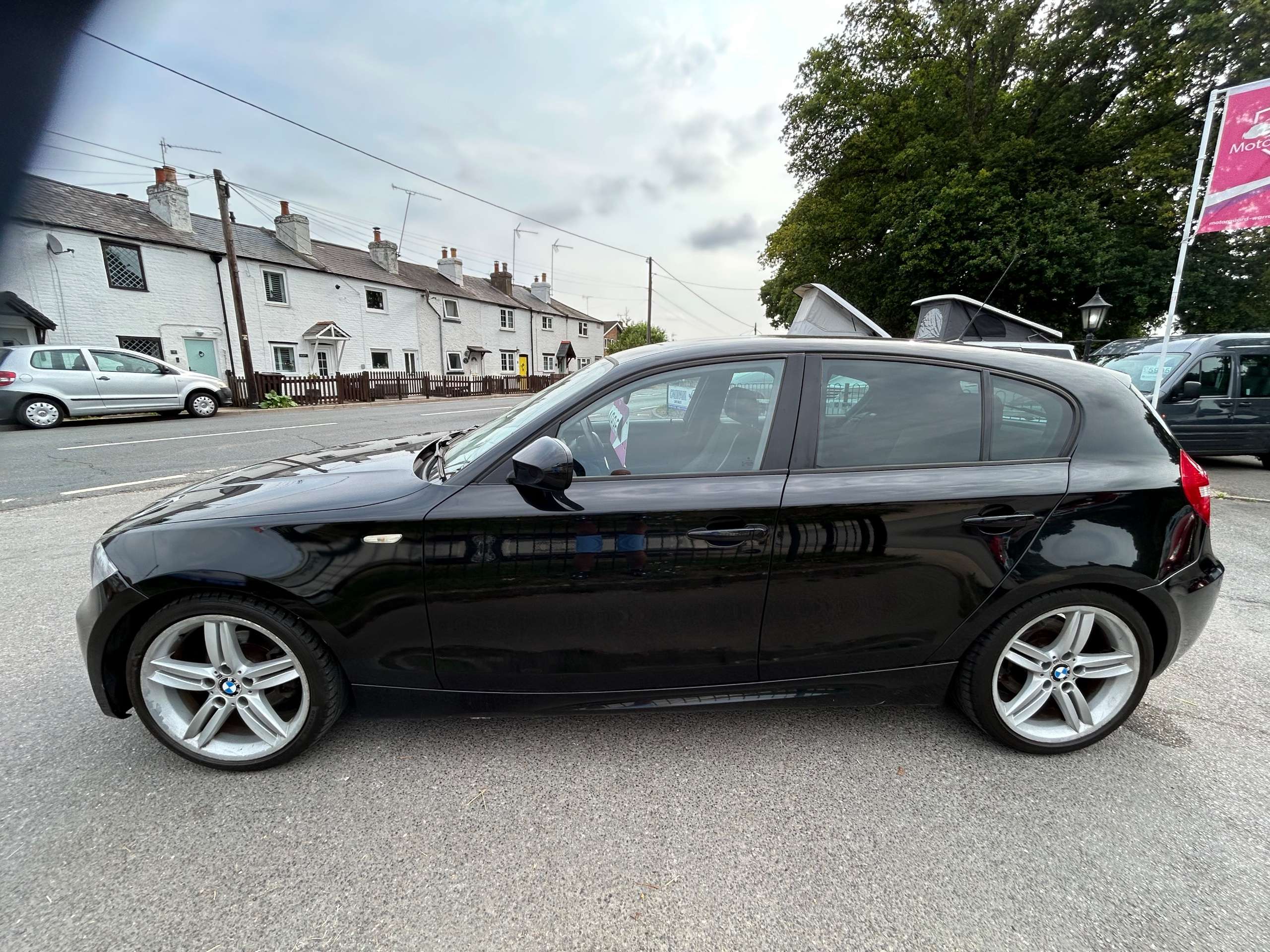 2011 BMW 1 SERIES 2011 BMW 1 SERIES