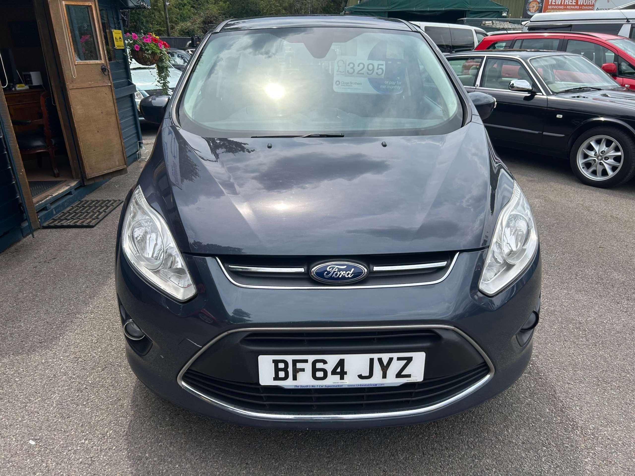 A 2014 FORD C-MAX 1.6 TDCi Zetec MPV 5dr Diesel Manual Euro 5 (115 ps) A 2014 FORD C-MAX 1.6 TDCi Zetec MPV 5dr Diesel Manual Euro 5 (115 ps)
