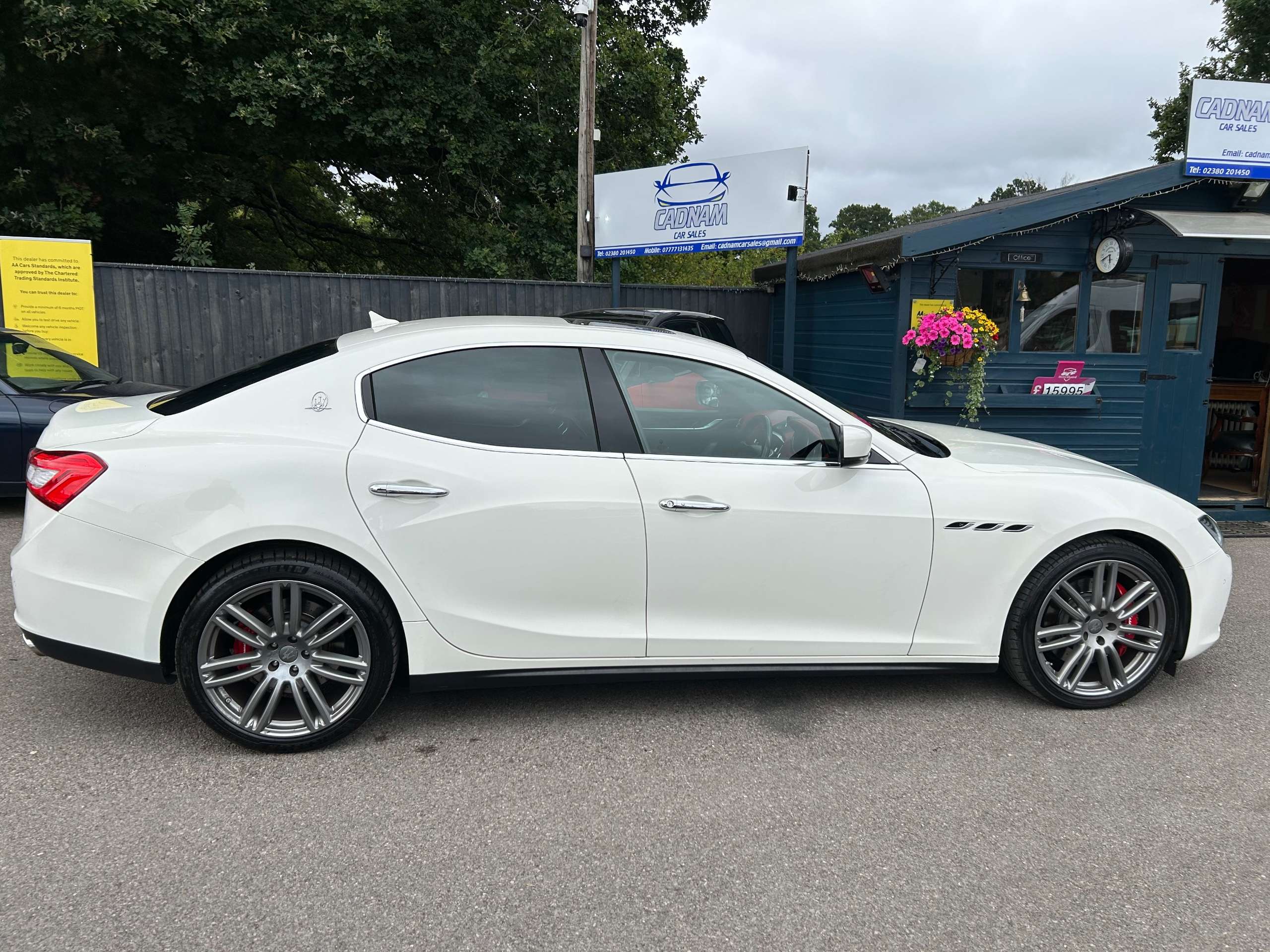A 2014 MASERATI GHIBLI 3.0 V6 S Saloon 4dr Petrol ZF Euro 5 (410 ps) A 2014 MASERATI GHIBLI 3.0 V6 S Saloon 4dr Petrol ZF Euro 5 (410 ps)