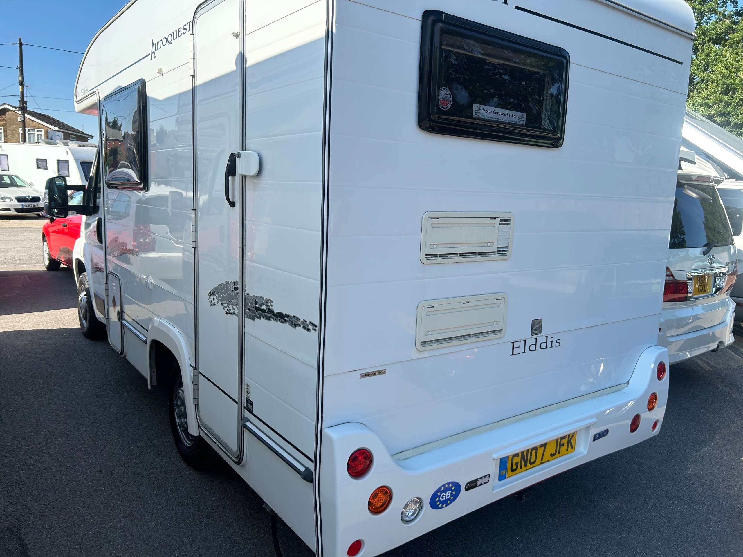 A 2007 PEUGEOT BOXER 2.2 HDi 330 Chassis Cab 2dr Diesel Manual FWD L1 (100 bhp) A 2007 PEUGEOT BOXER 2.2 HDi 330 Chassis Cab 2dr Diesel Manual FWD L1 (100 bhp)