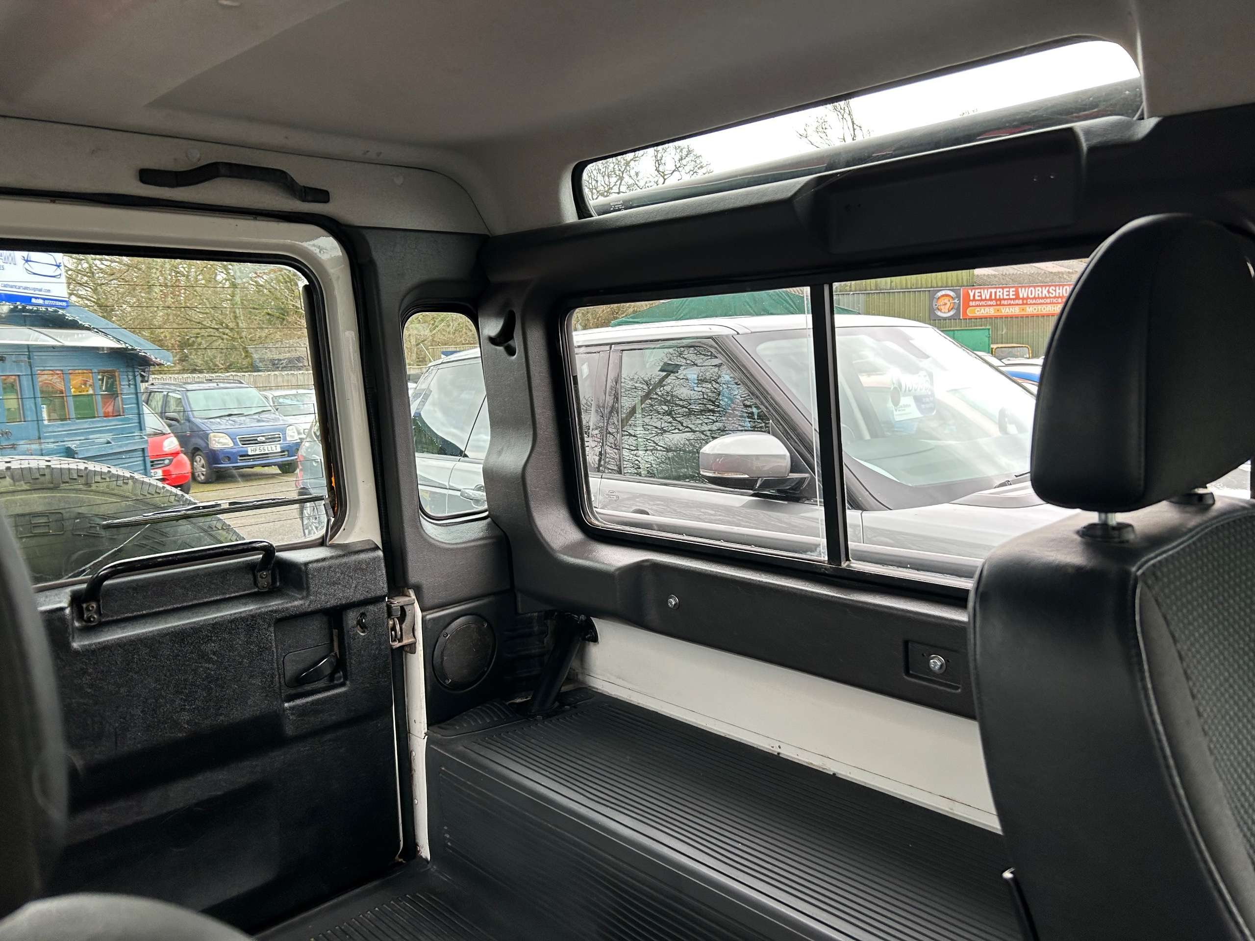 2009 LAND ROVER DEFENDER 2009 LAND ROVER DEFENDER