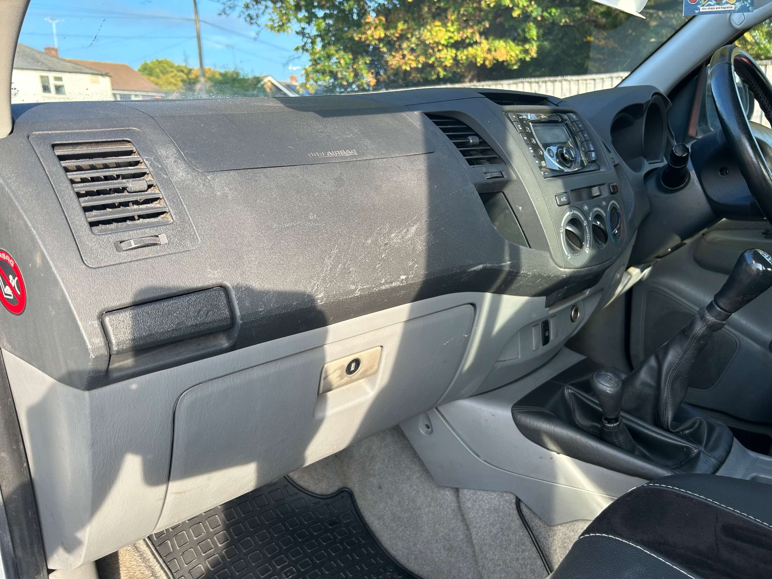 2011 TOYOTA HILUX 2011 TOYOTA HILUX