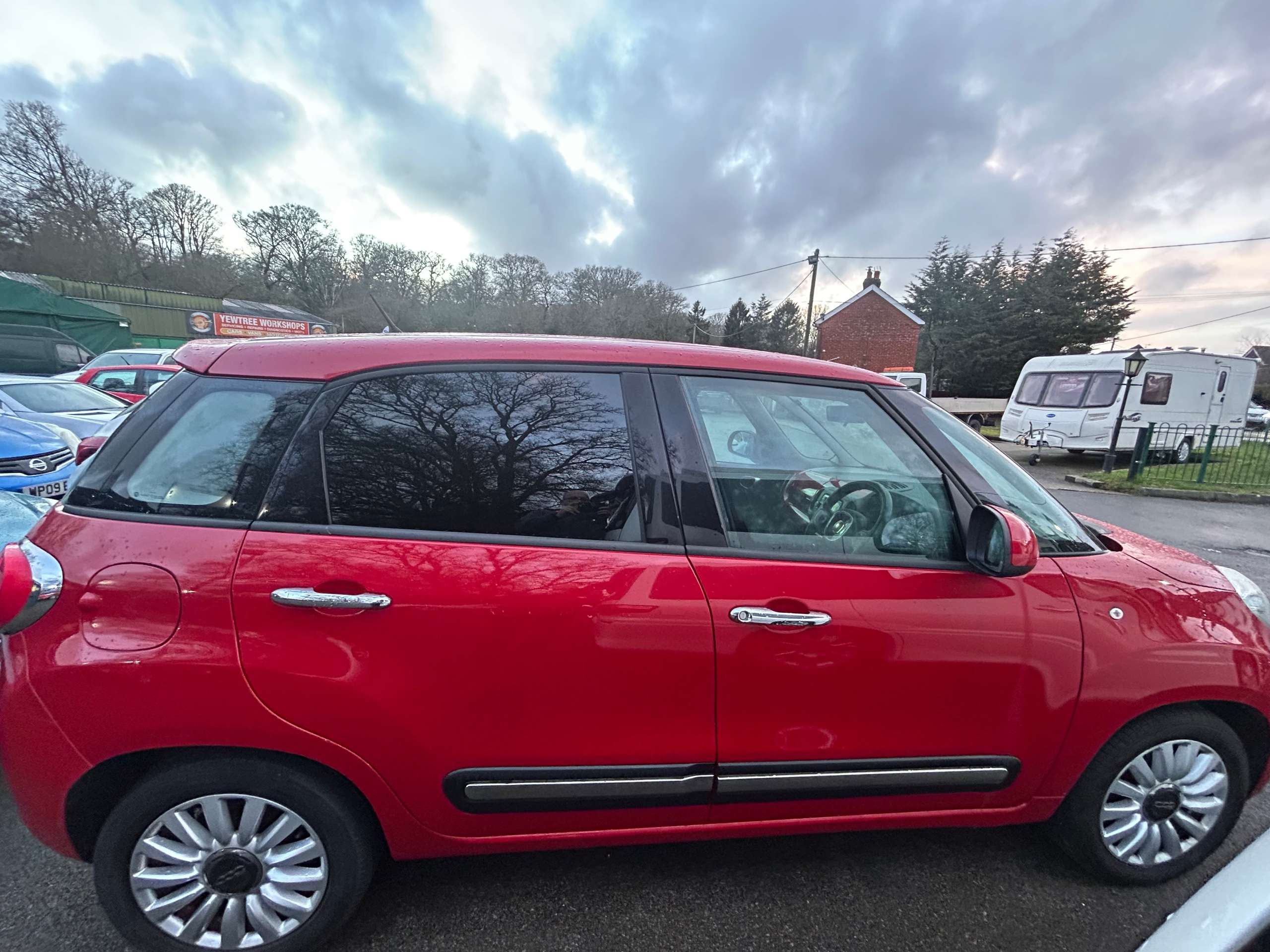 A 2013 FIAT 500L 1.4 Pop Star MPV 5dr Petrol Manual Euro 6 (95 bhp) A 2013 FIAT 500L 1.4 Pop Star MPV 5dr Petrol Manual Euro 6 (95 bhp)