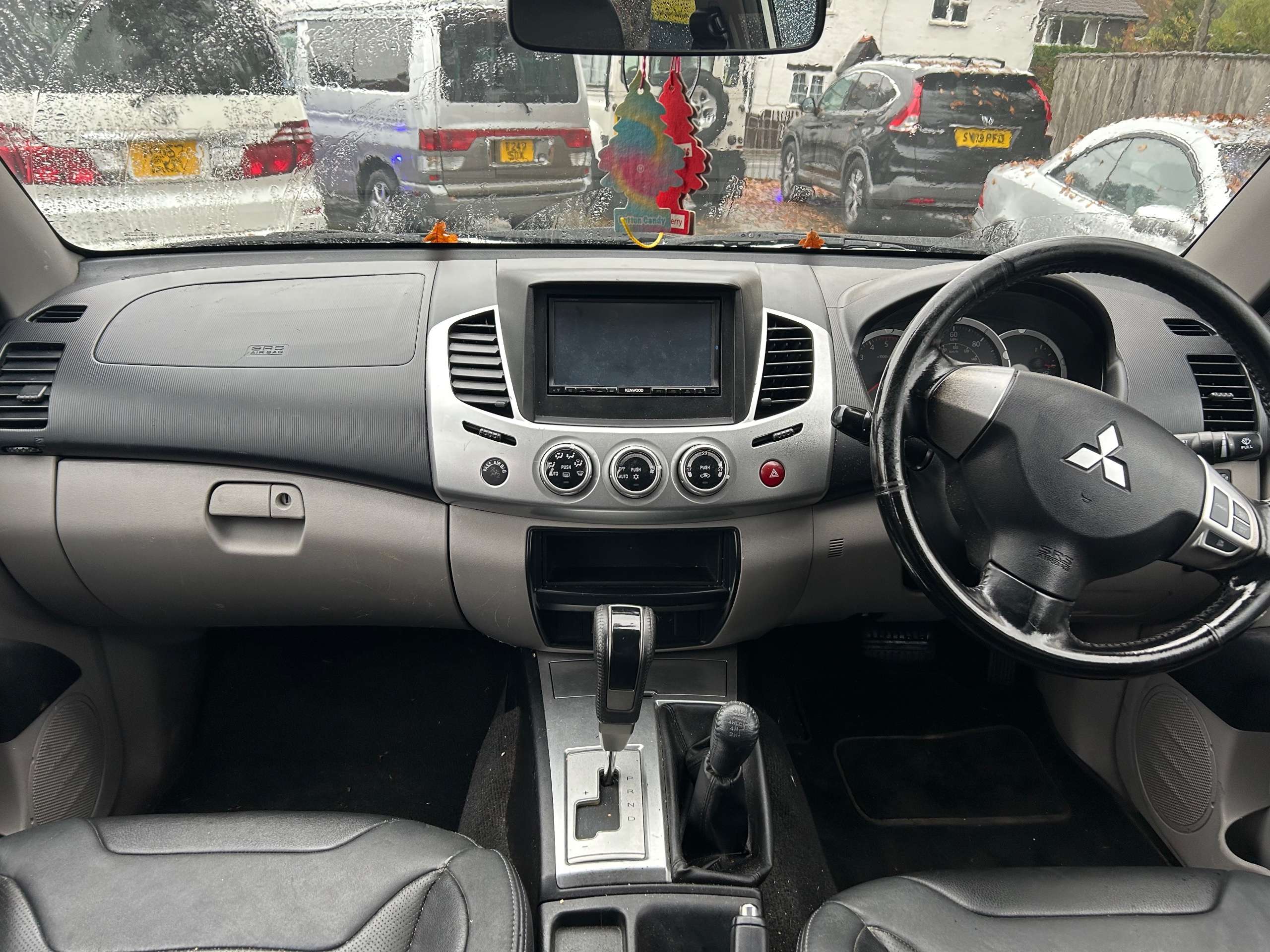 null MITSUBISHI L200 null MITSUBISHI L200