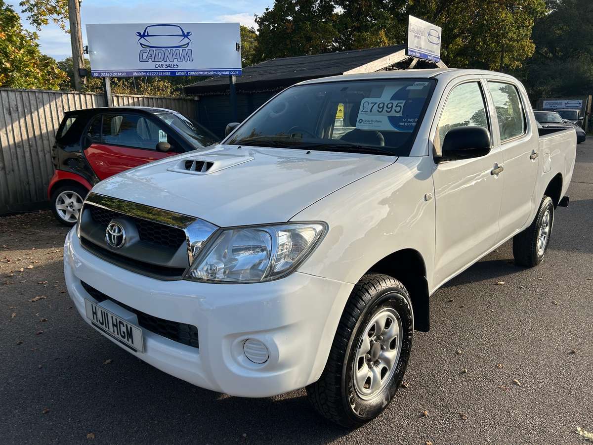 Check out this Toyota Hilux 2011 Diesel Manual
