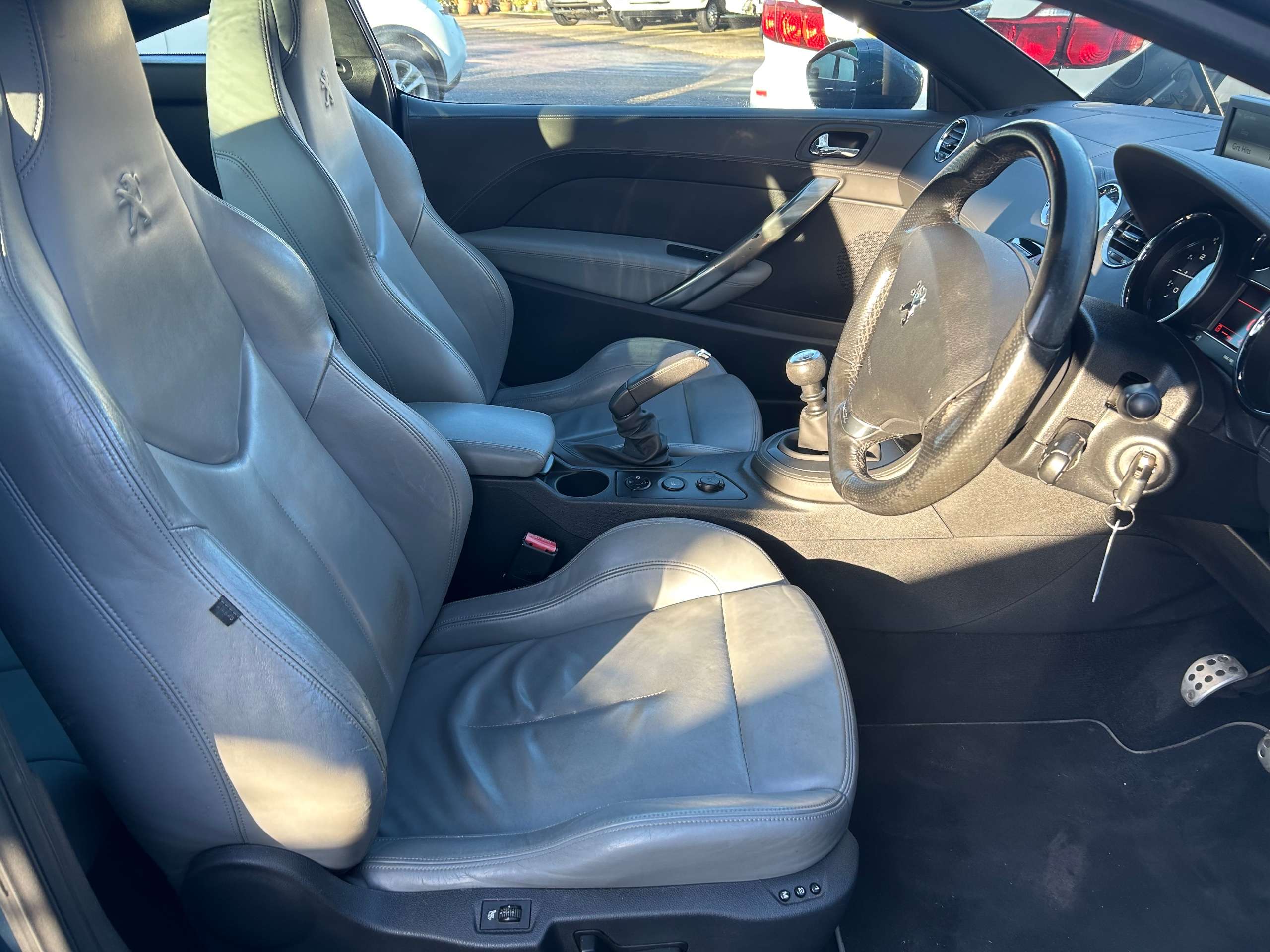 2010 PEUGEOT RCZ 2010 PEUGEOT RCZ