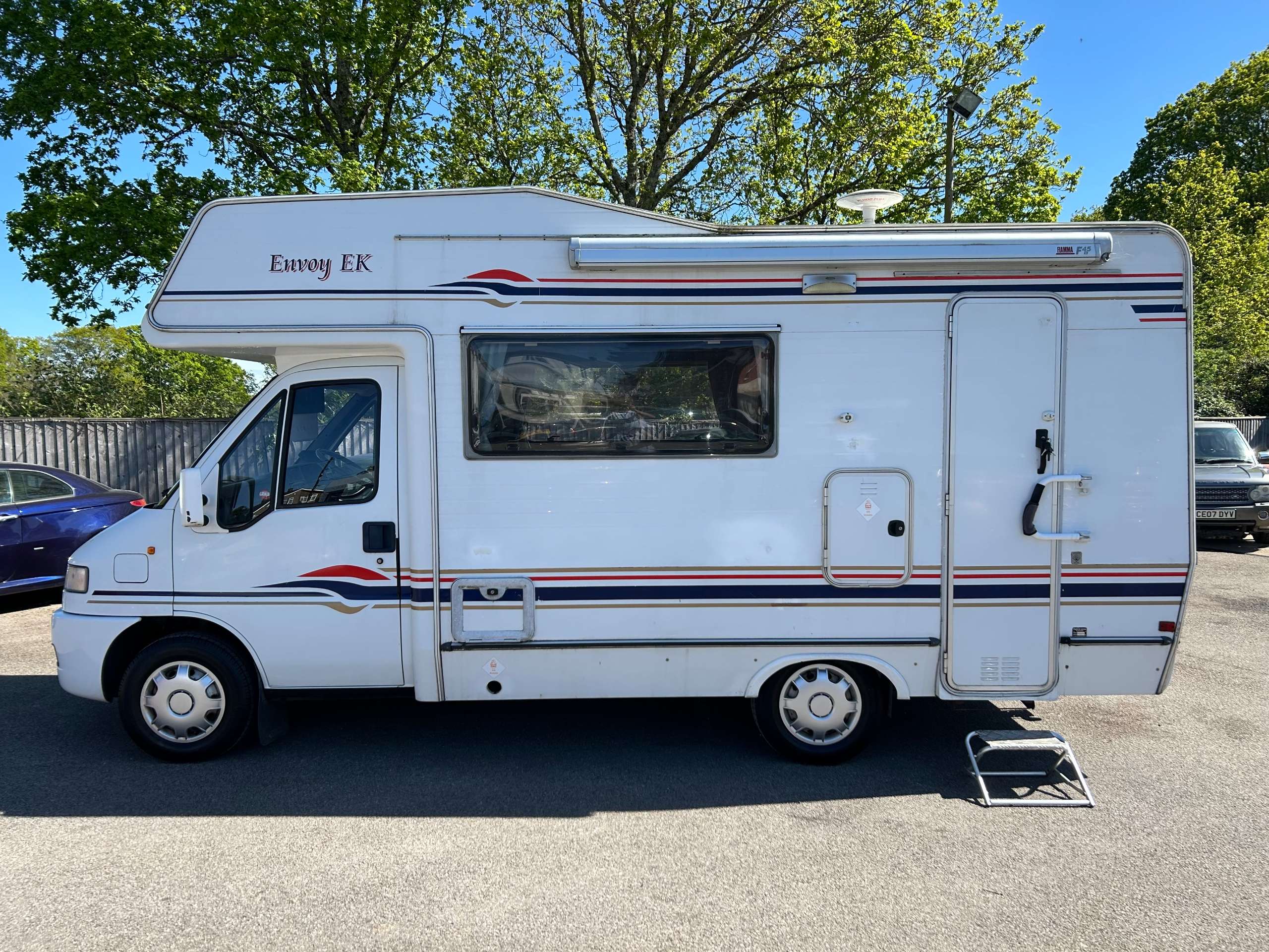 A 1999 PEUGEOT BOXER A 1999 PEUGEOT BOXER