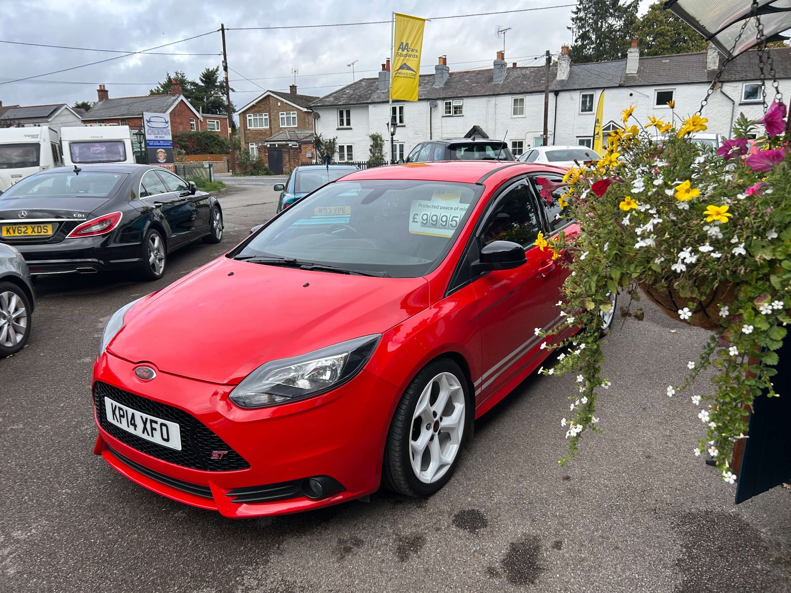 A 2014 FORD FOCUS 2.0T EcoBoost ST-2 Hatchback 5dr Petrol Manual Euro 5 (s/s) (250 ps) A 2014 FORD FOCUS 2.0T EcoBoost ST-2 Hatchback 5dr Petrol Manual Euro 5 (s/s) (250 ps)