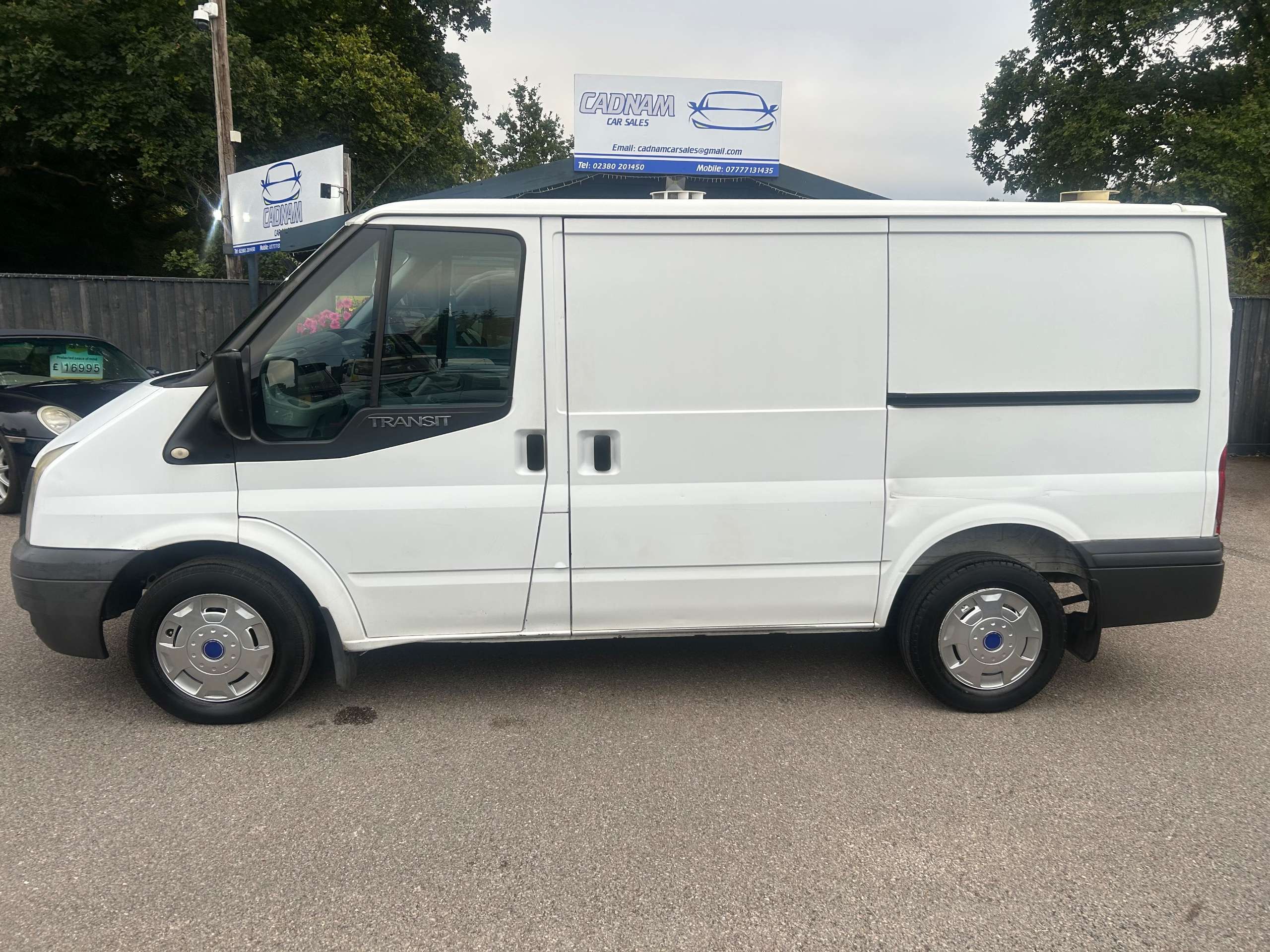 A 2013 FORD TRANSIT 2.2 TDCi 280 Panel Van 5dr Diesel Manual FWD L1 H1 (198 g/km, 98 bhp) A 2013 FORD TRANSIT 2.2 TDCi 280 Panel Van 5dr Diesel Manual FWD L1 H1 (198 g/km, 98 bhp)