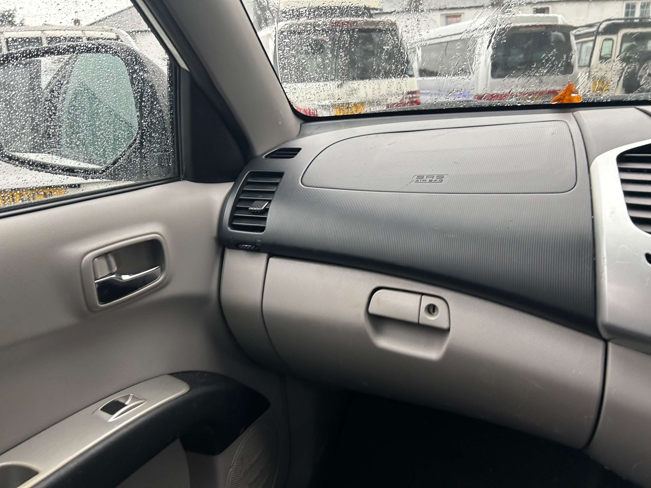 null MITSUBISHI L200 null MITSUBISHI L200