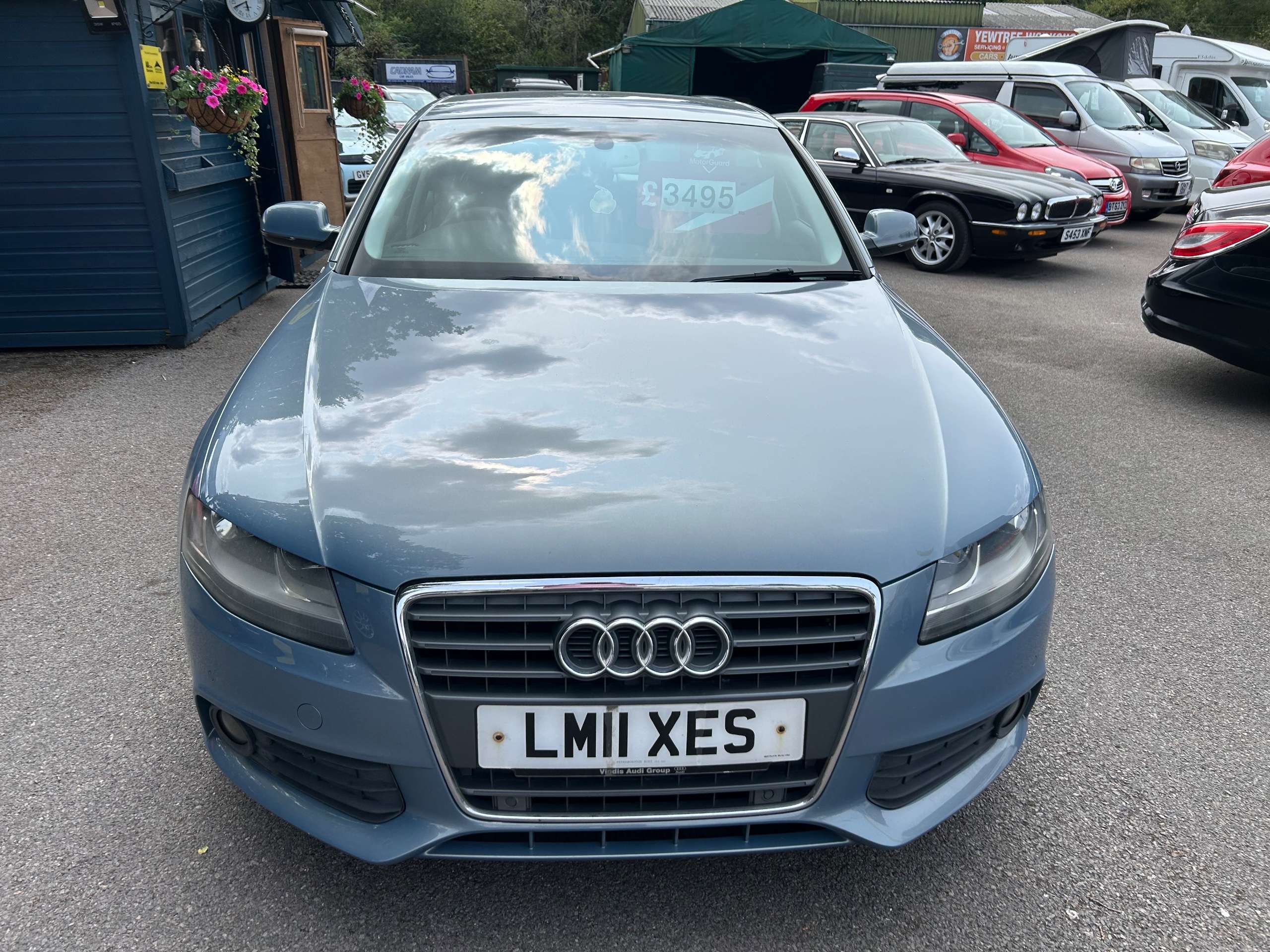 A 2011 AUDI A4 2.0 TDIe Technik Saloon 4dr Diesel Manual Euro 5 (s/s) (136 ps) A 2011 AUDI A4 2.0 TDIe Technik Saloon 4dr Diesel Manual Euro 5 (s/s) (136 ps)