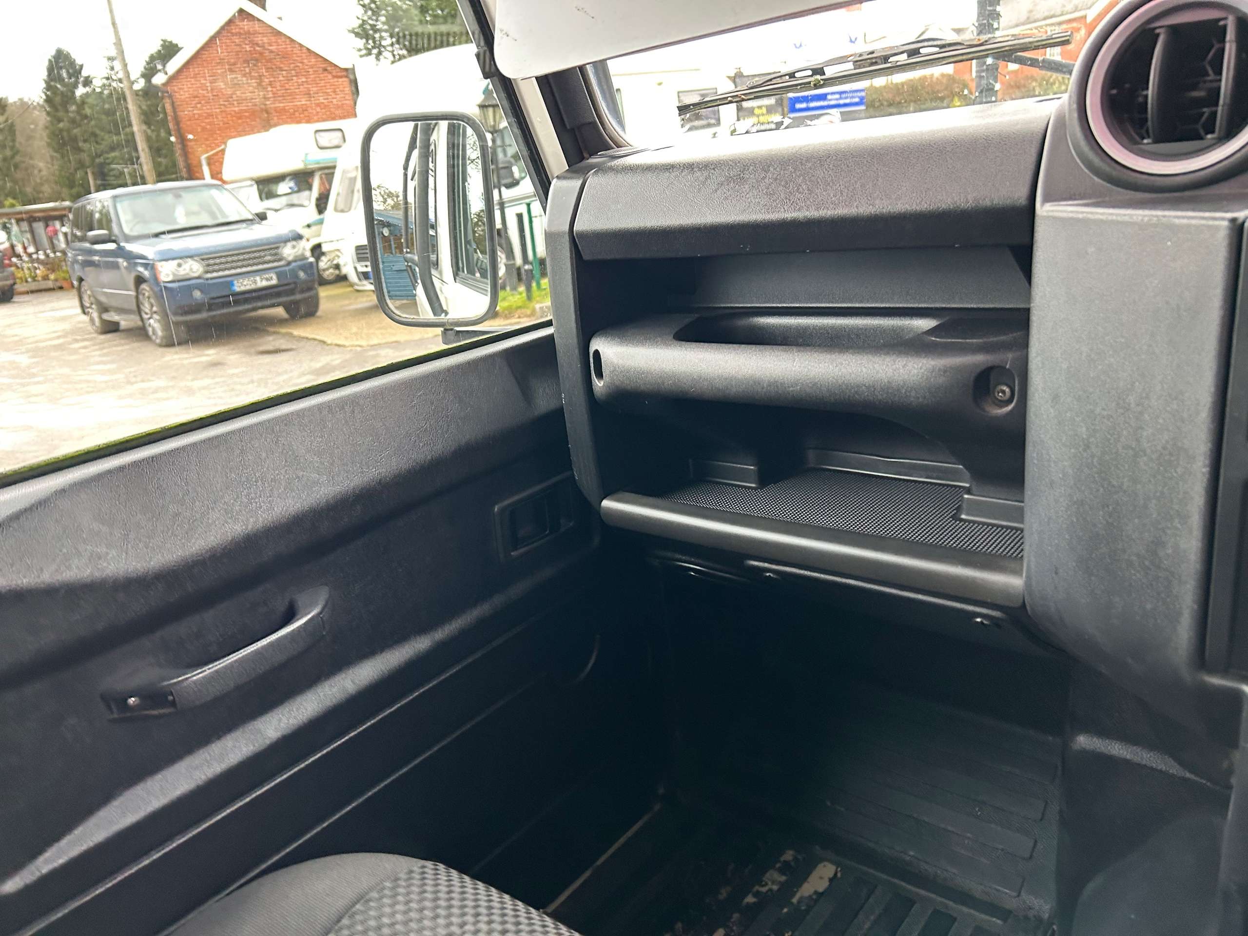 2009 LAND ROVER DEFENDER 2009 LAND ROVER DEFENDER