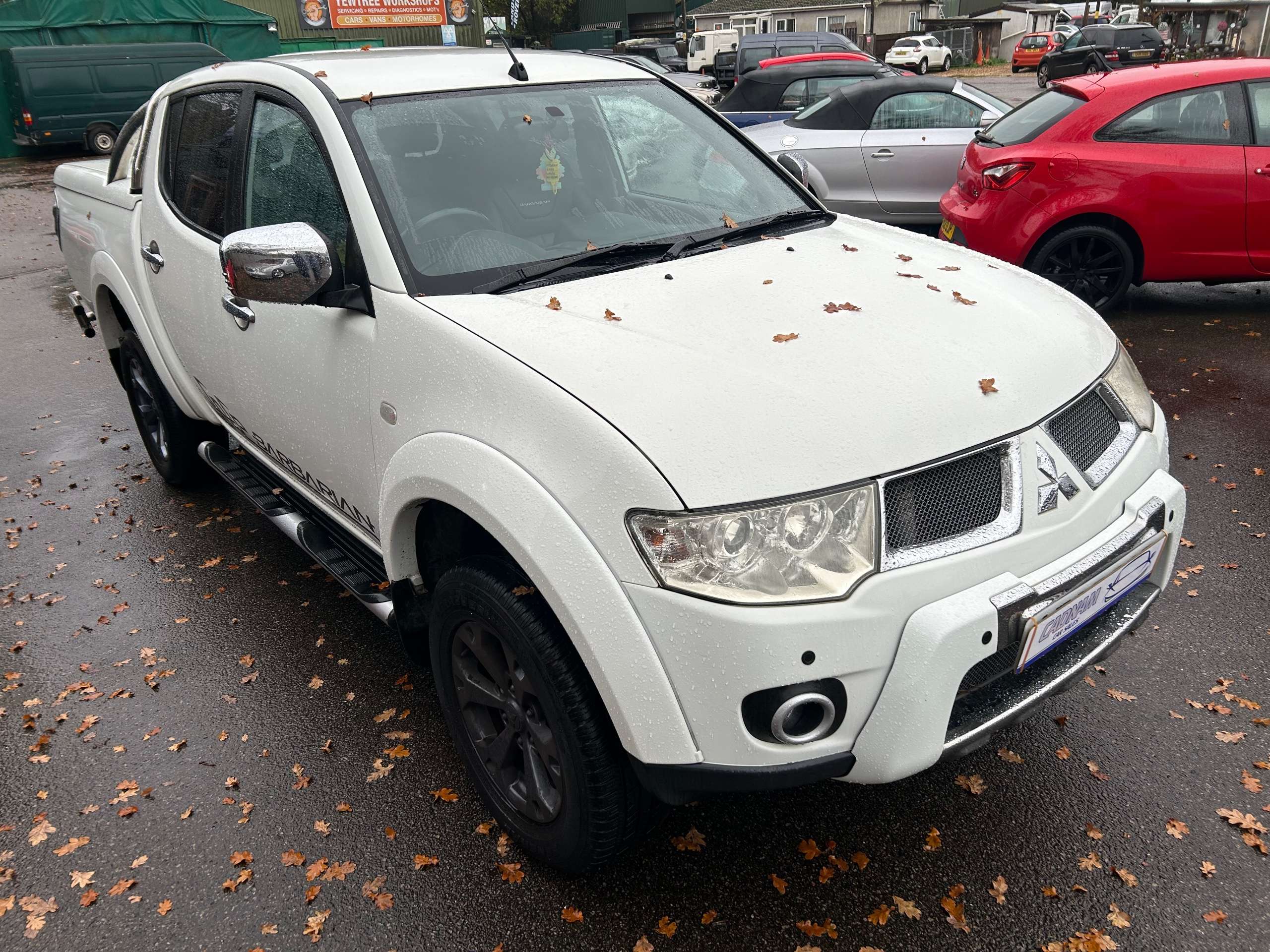 null MITSUBISHI L200 null MITSUBISHI L200