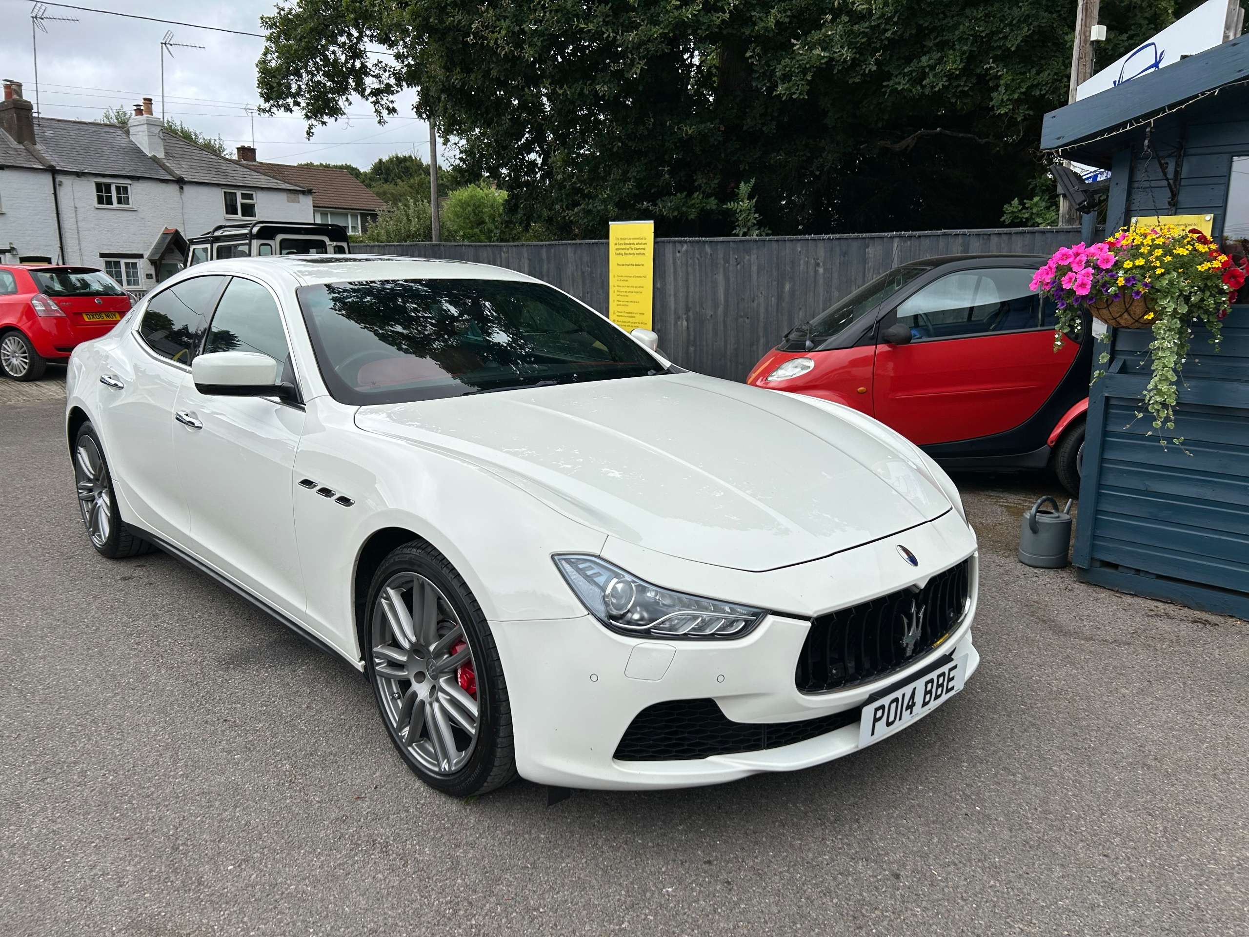 A 2014 MASERATI GHIBLI 3.0 V6 S Saloon 4dr Petrol ZF Euro 5 (410 ps) A 2014 MASERATI GHIBLI 3.0 V6 S Saloon 4dr Petrol ZF Euro 5 (410 ps)
