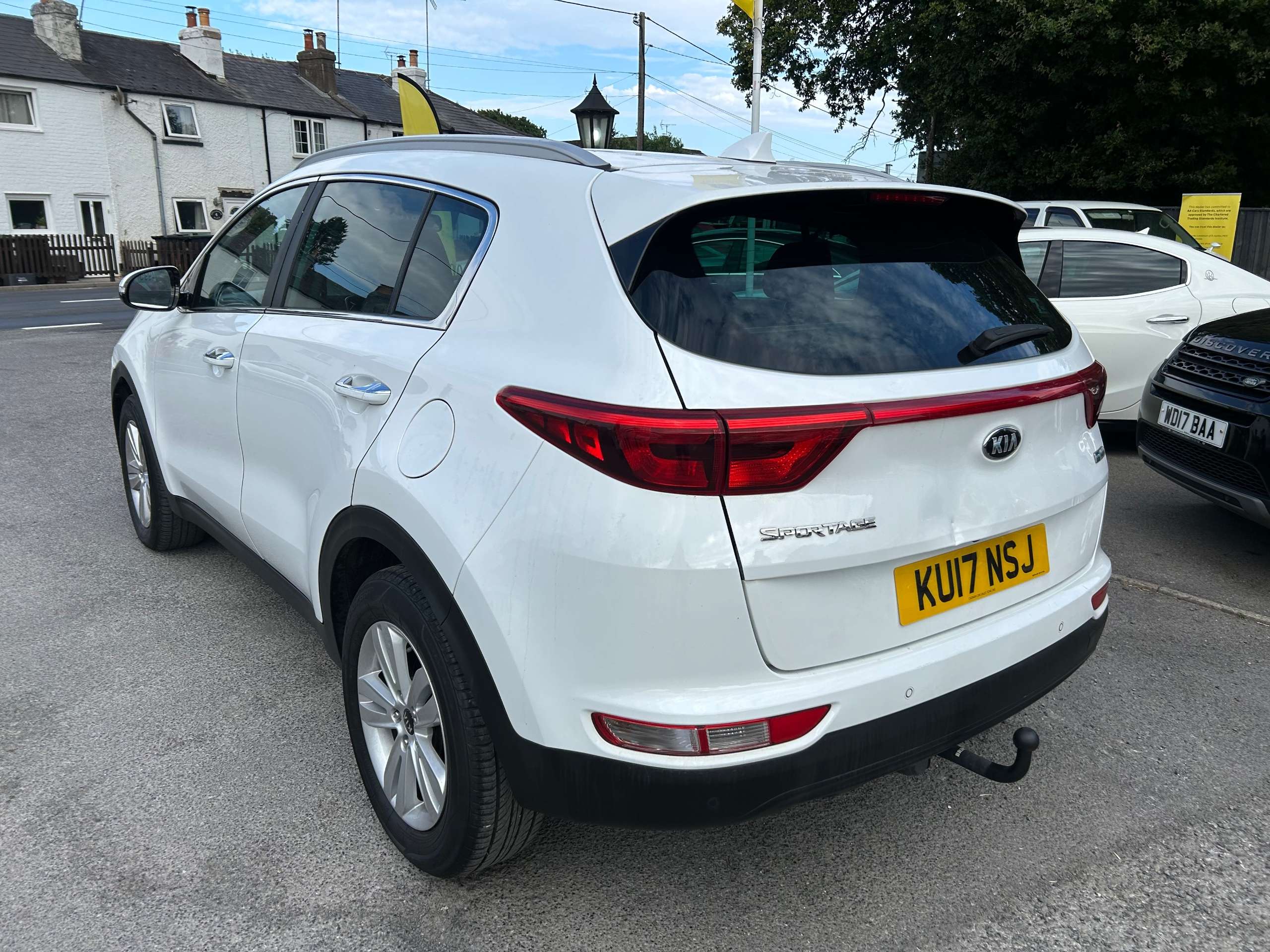A 2017 KIA SPORTAGE 1.7 CRDi 2 SUV 5dr Diesel Manual Euro 6 (s/s) (114 bhp) A 2017 KIA SPORTAGE 1.7 CRDi 2 SUV 5dr Diesel Manual Euro 6 (s/s) (114 bhp)