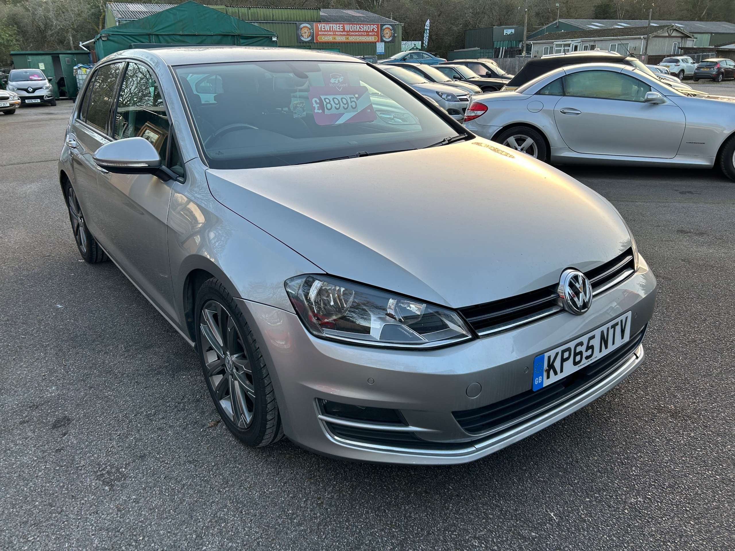A 2015 VOLKSWAGEN GOLF 2.0 TDI BlueMotion Tech GT Hatchback 5dr Diesel Manual Euro 6 (s/s) (150 ps) A 2015 VOLKSWAGEN GOLF 2.0 TDI BlueMotion Tech GT Hatchback 5dr Diesel Manual Euro 6 (s/s) (150 ps)