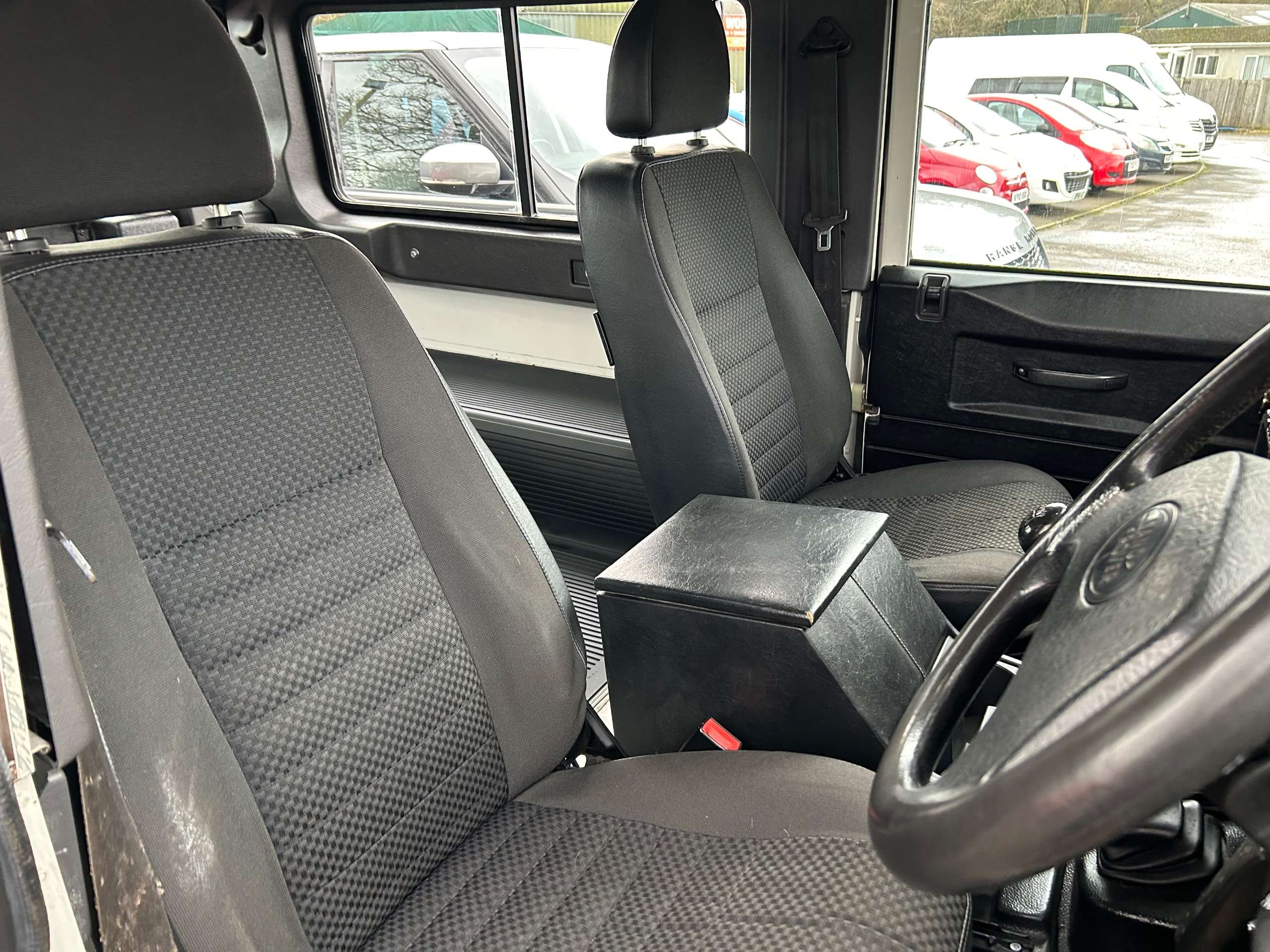 2009 LAND ROVER DEFENDER 2009 LAND ROVER DEFENDER