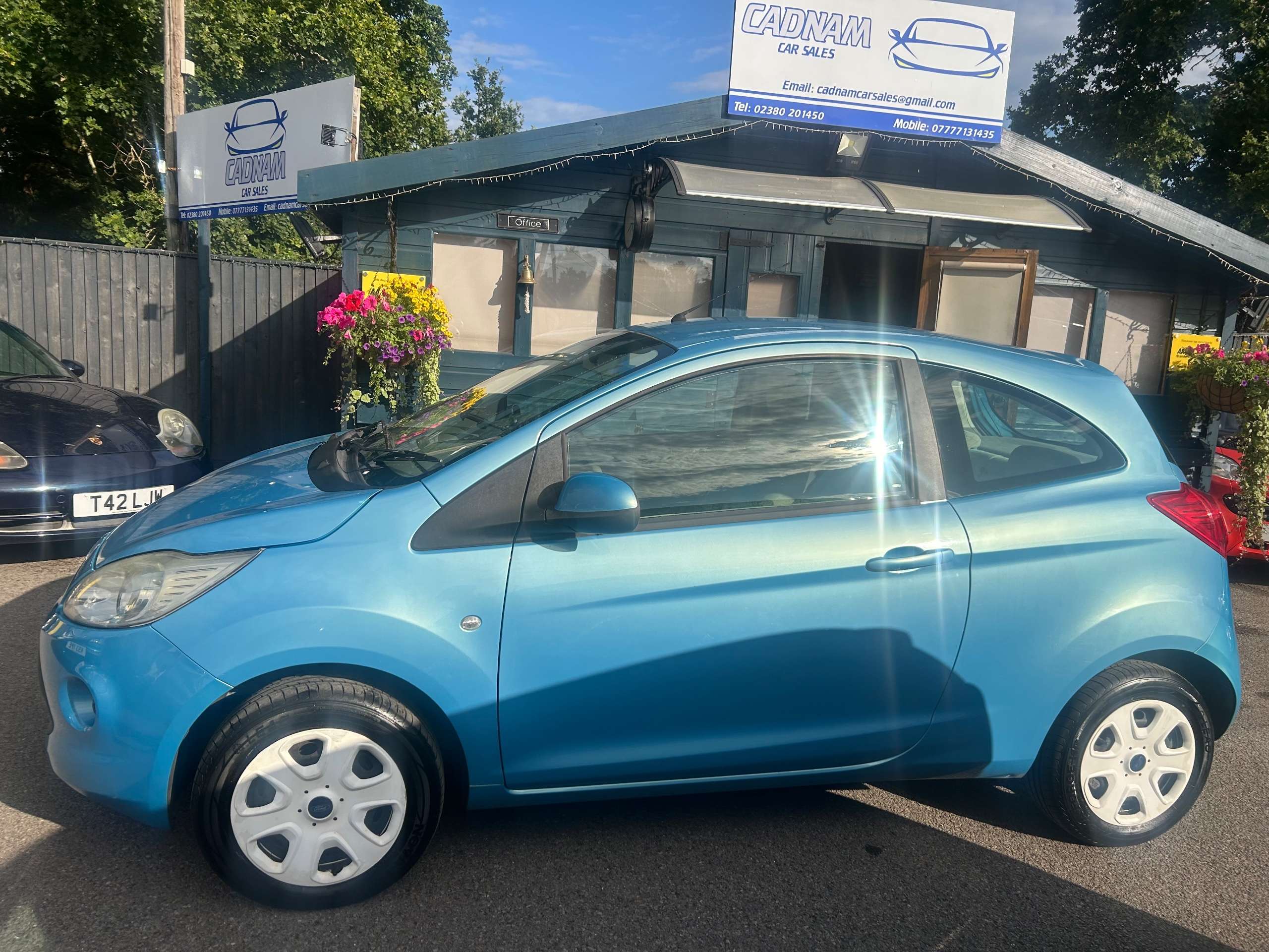 A 2009 FORD KA 1.2 Style Hatchback 3dr Petrol Manual Euro 4 (69 ps) A 2009 FORD KA 1.2 Style Hatchback 3dr Petrol Manual Euro 4 (69 ps)