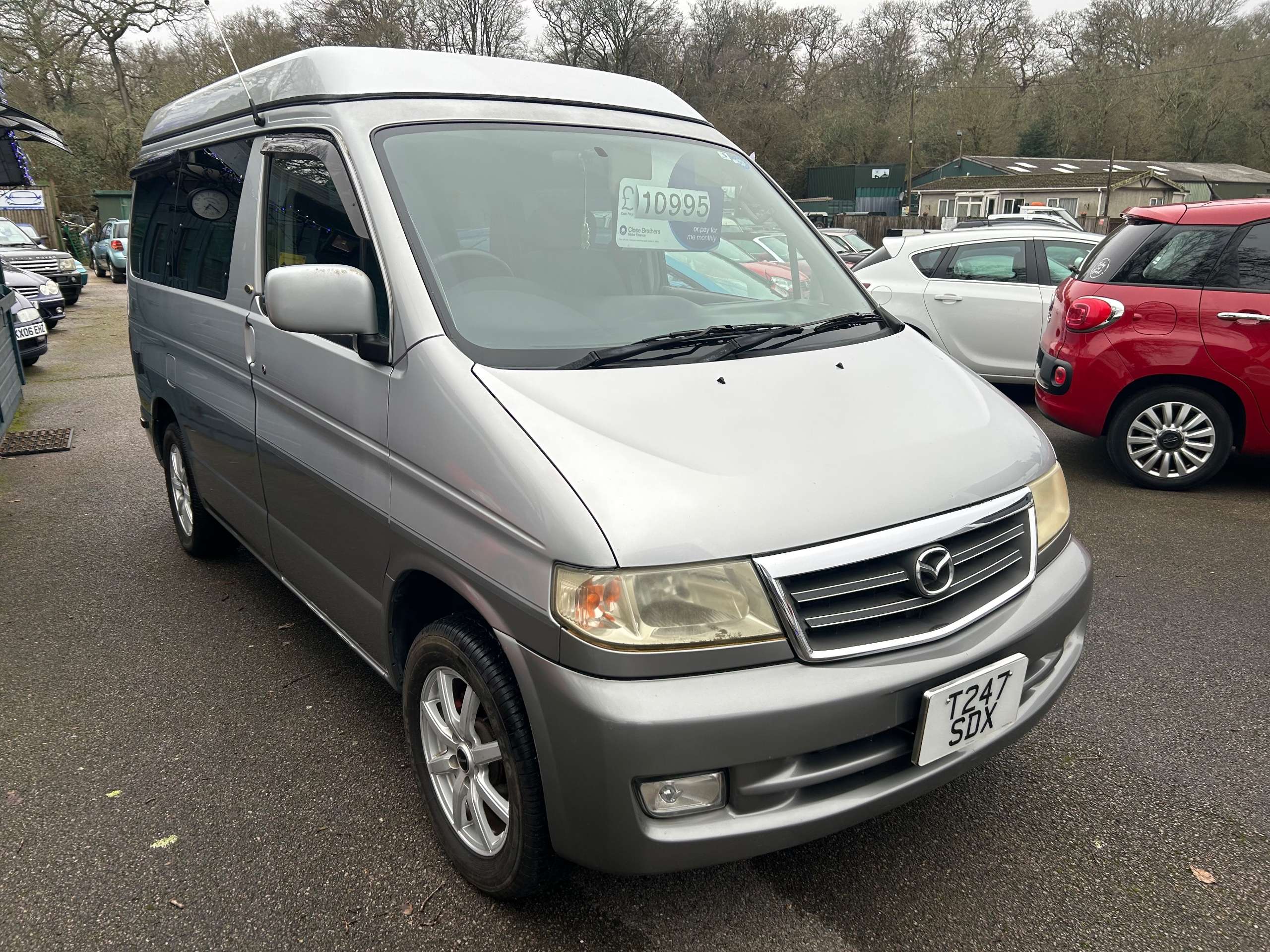 A 1999 MAZDA BONGO Campervan A 1999 MAZDA BONGO Campervan