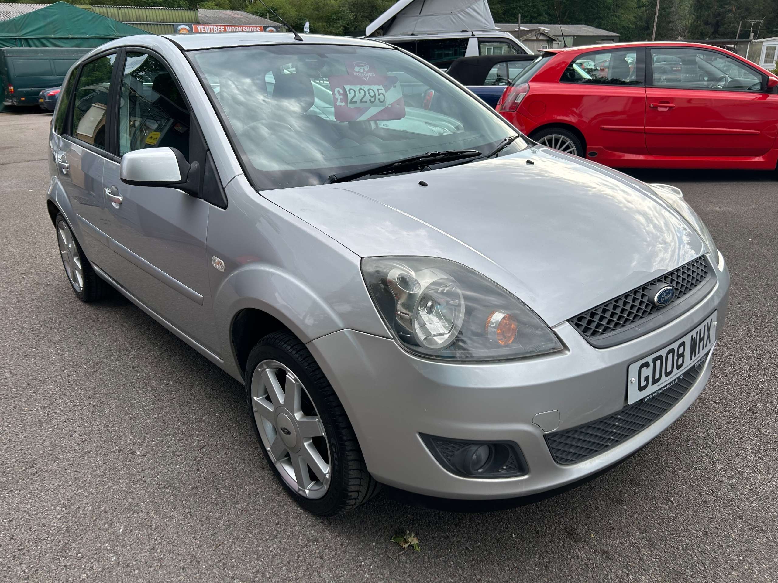 A 2008 FORD FIESTA 1.25 Zetec Blue Edition Hatchback 5dr Petrol Manual (142 g/km, 74 bhp) A 2008 FORD FIESTA 1.25 Zetec Blue Edition Hatchback 5dr Petrol Manual (142 g/km, 74 bhp)